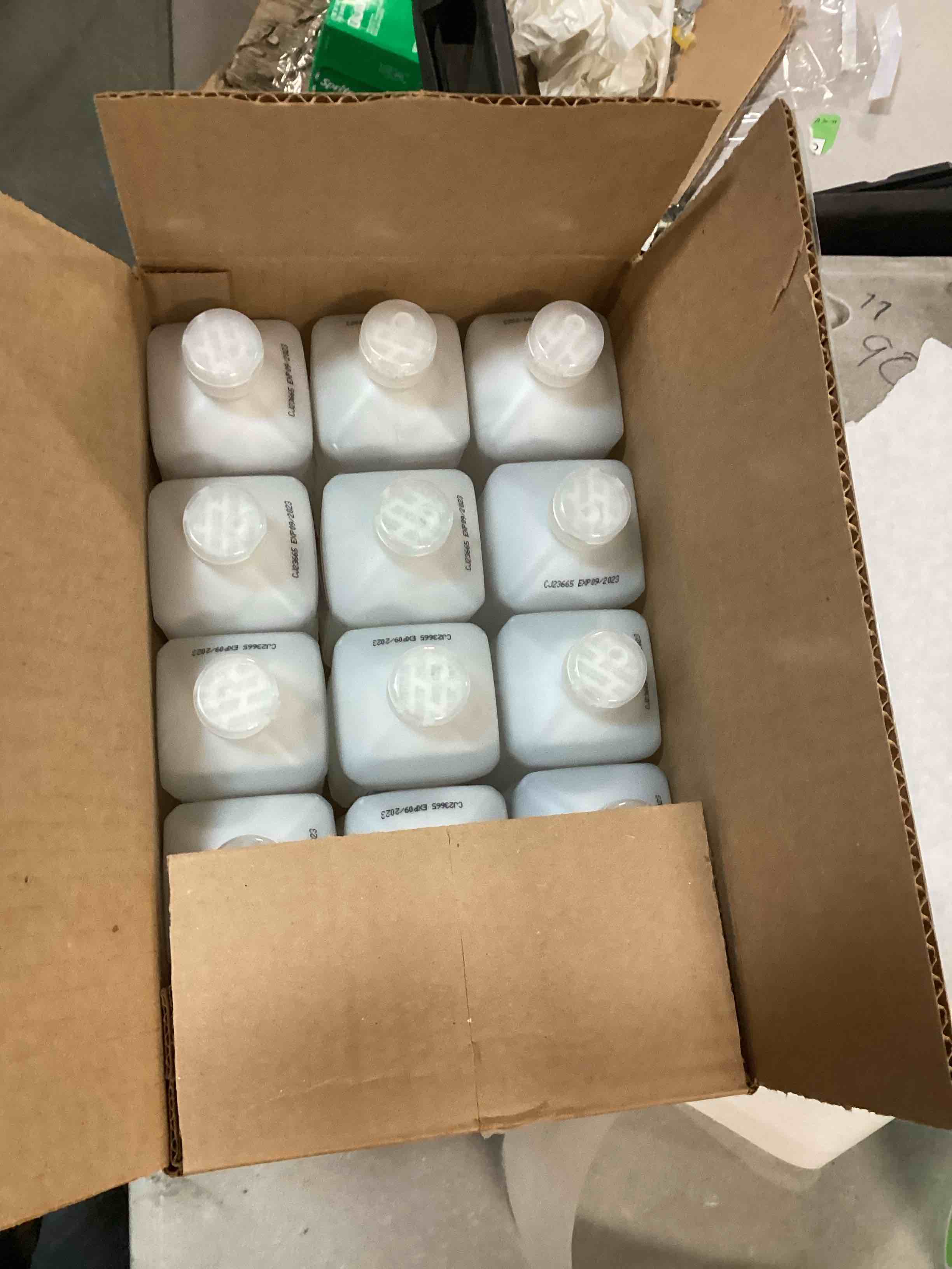 https://s3.amazonaws.com/lotting-images-prod/bidfta/GRN5830045_1704976015498.jpeg