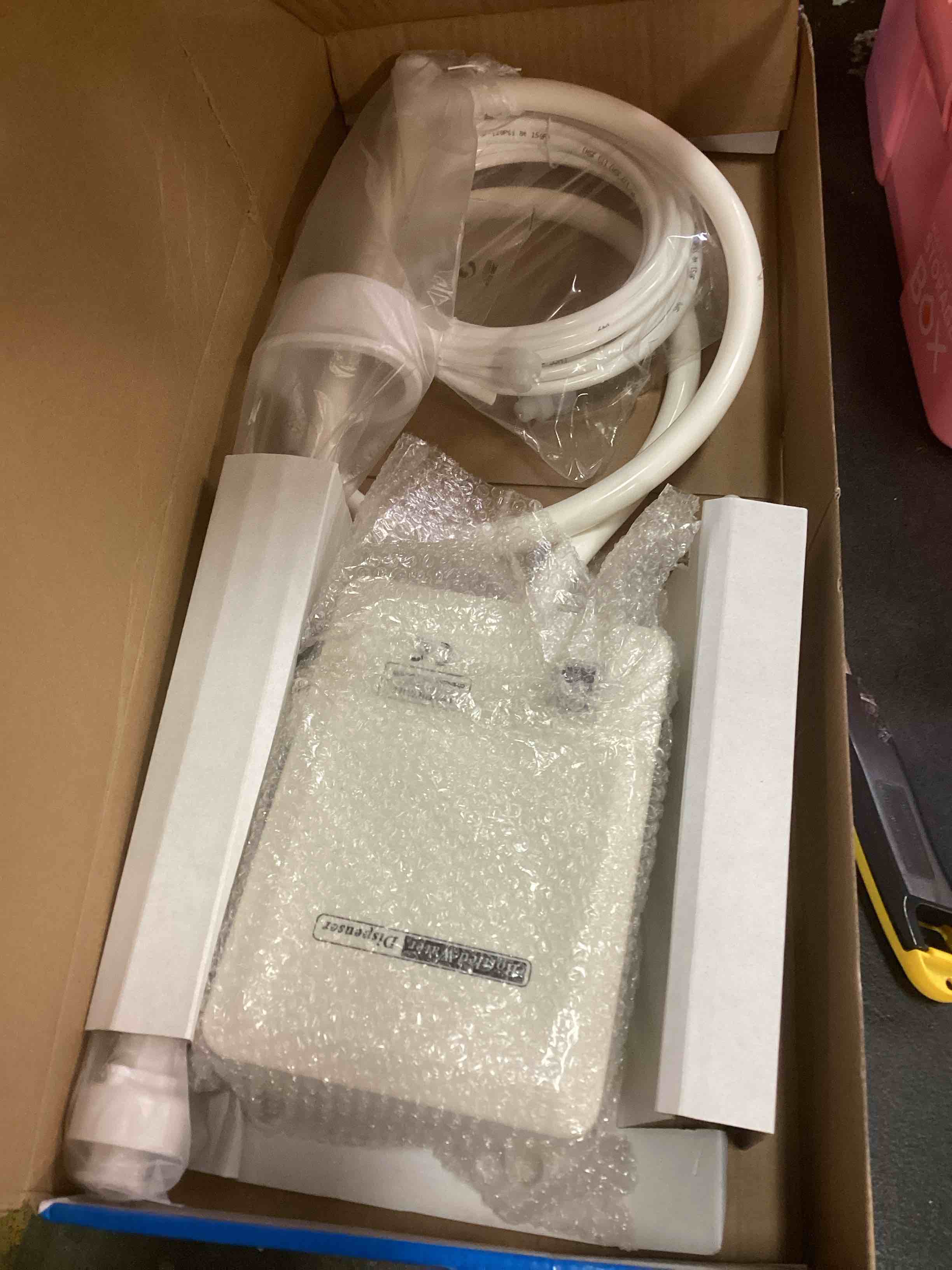 https://s3.amazonaws.com/lotting-images-prod/bidfta/GRN5831966_1704990321617.jpeg