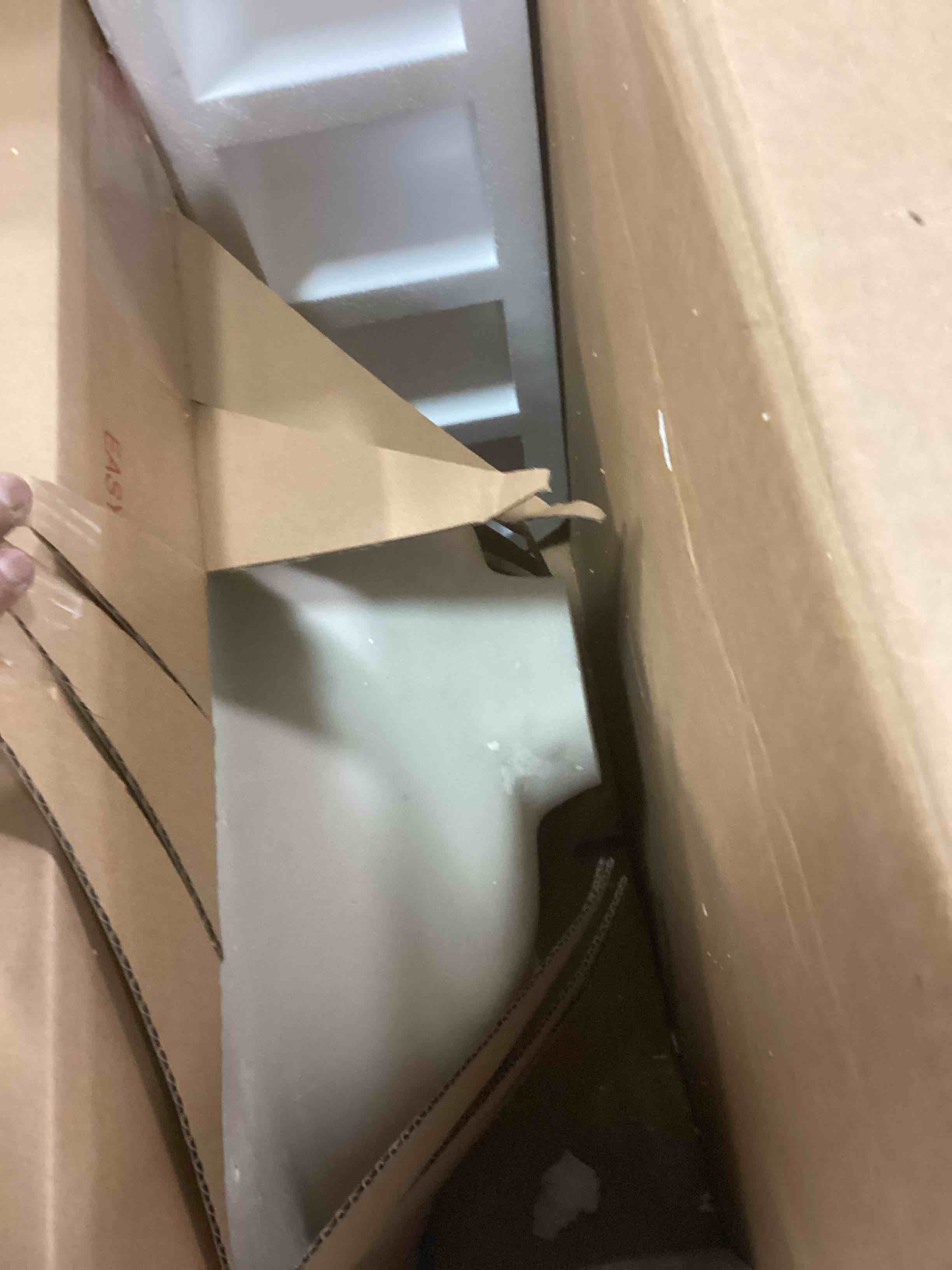 https://s3.amazonaws.com/lotting-images-prod/bidfta/GRN5831990_1704992918663.jpeg