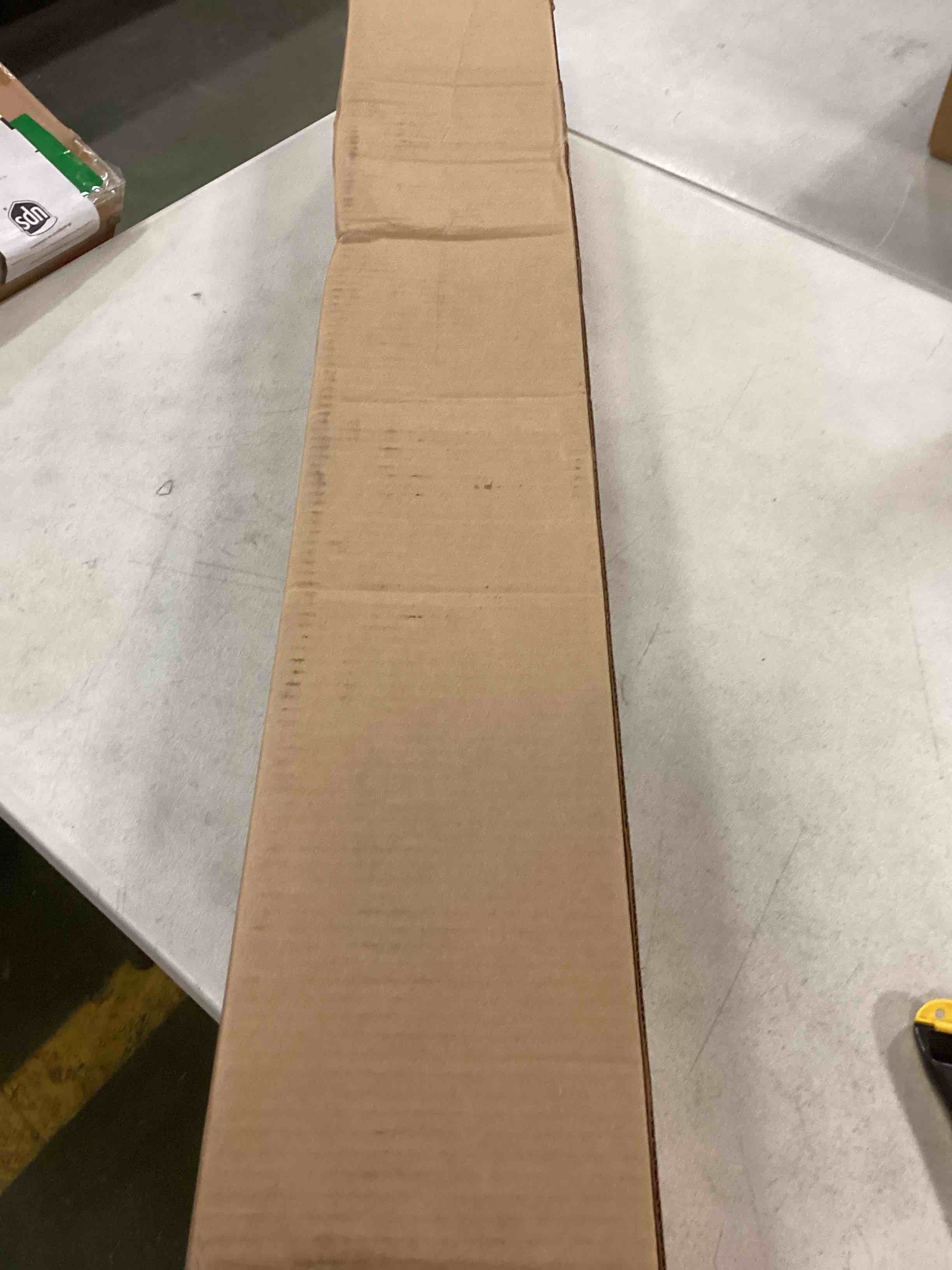 https://s3.amazonaws.com/lotting-images-prod/bidfta/GRN5832130_1705064874243.jpeg