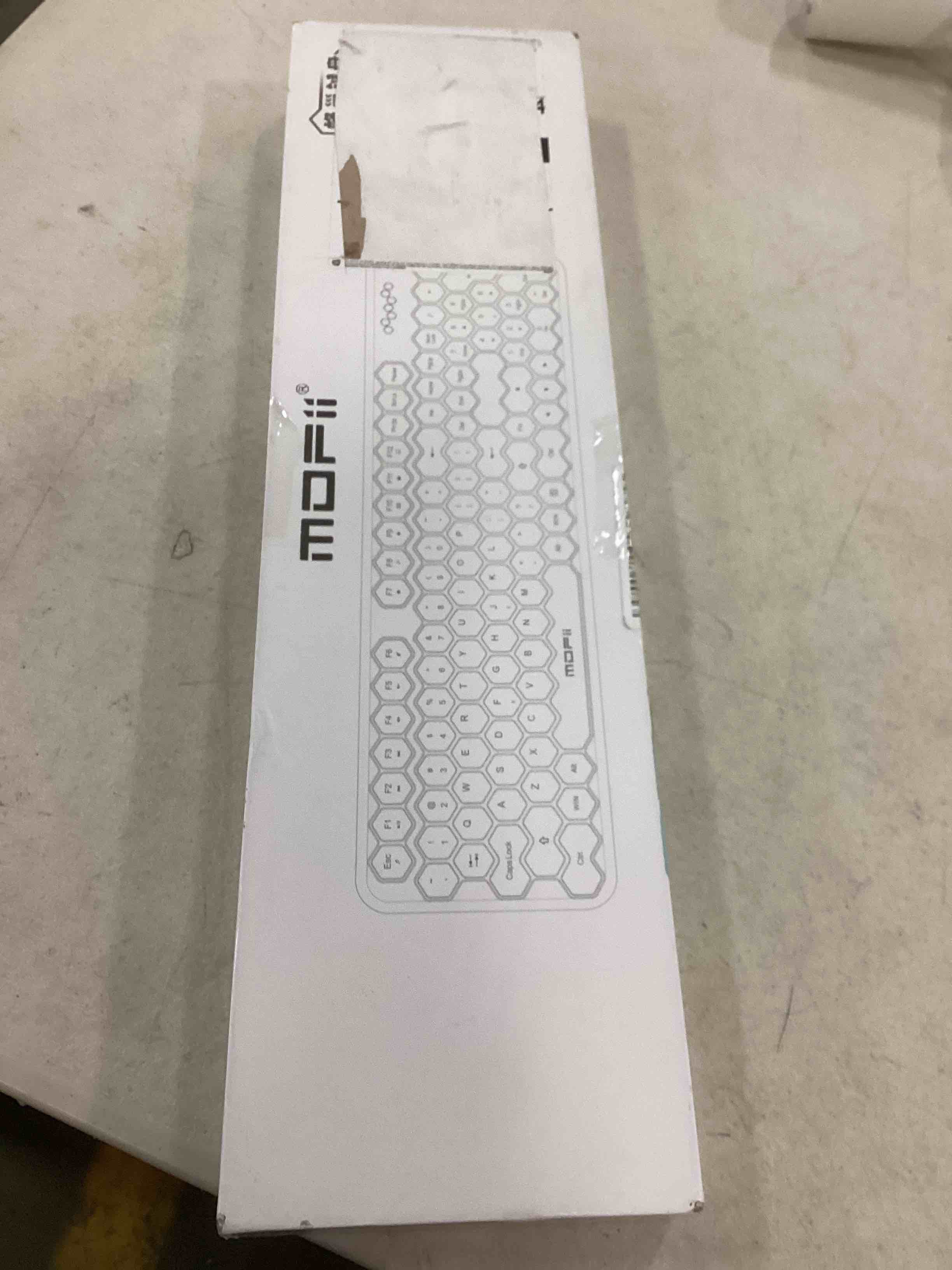 https://s3.amazonaws.com/lotting-images-prod/bidfta/GRN5832308_1705087847963.jpeg