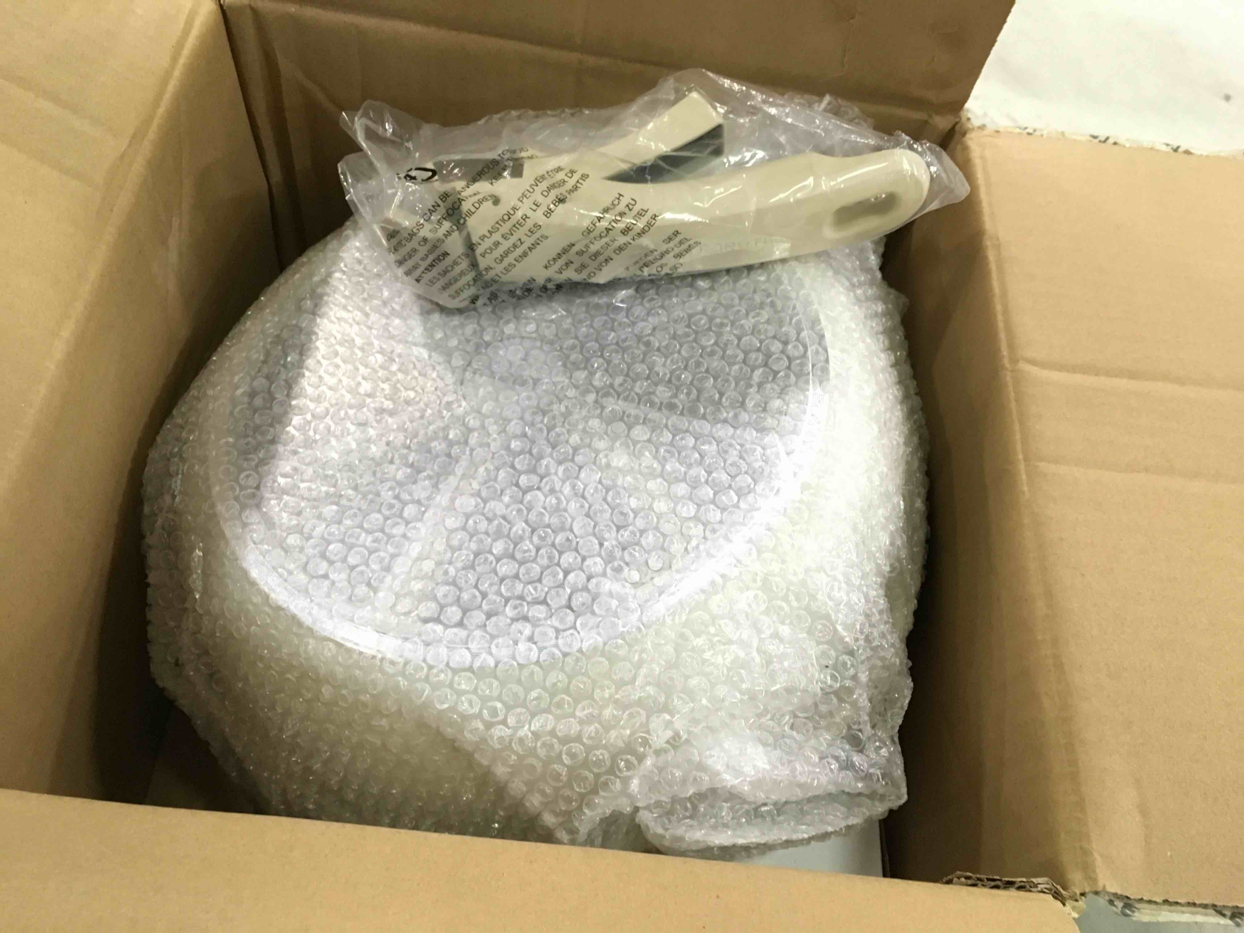 https://s3.amazonaws.com/lotting-images-prod/bidfta/GRN5832678_1705088818939.jpeg