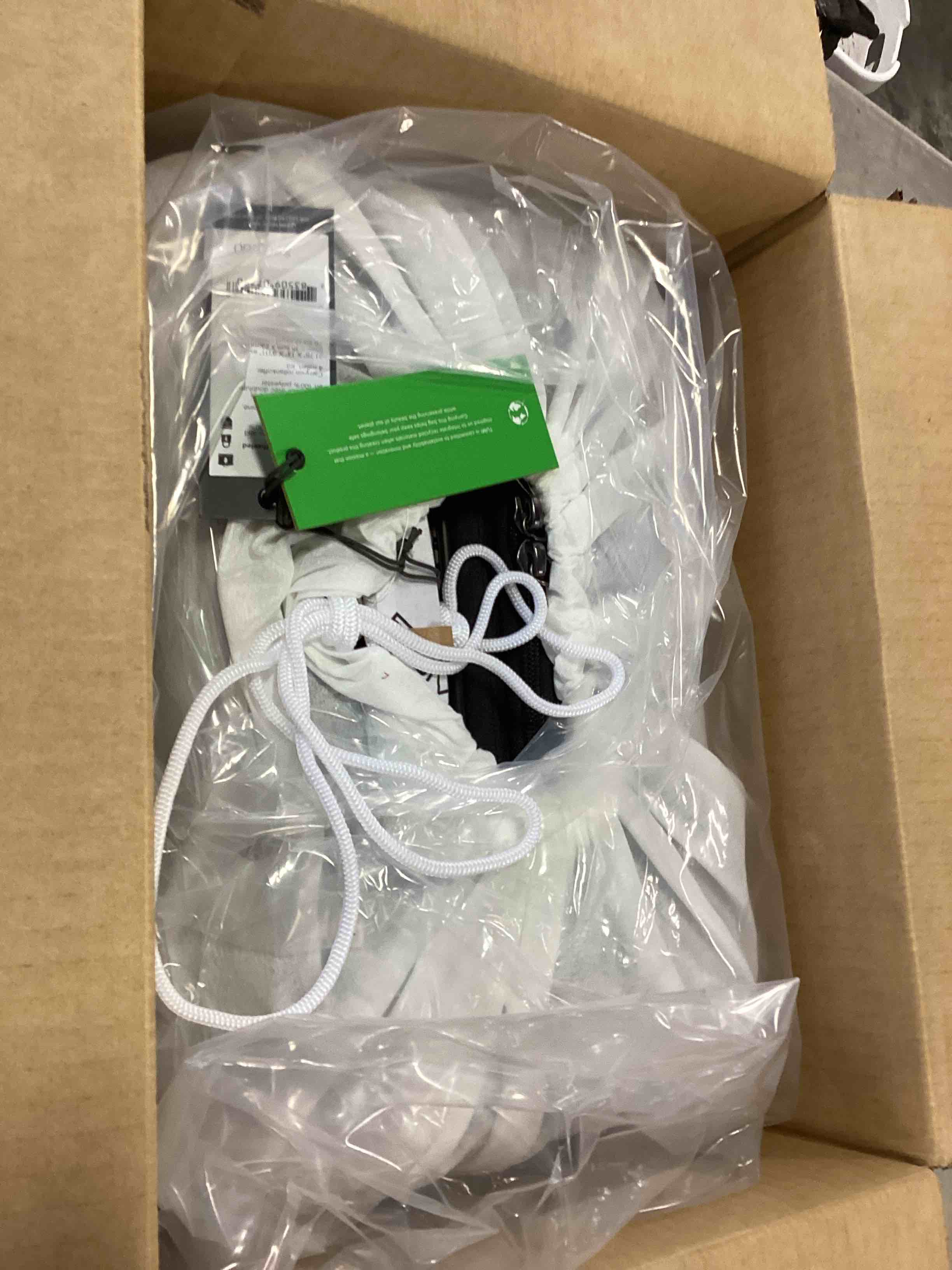 https://s3.amazonaws.com/lotting-images-prod/bidfta/GRN5833930_1706130521550.jpeg