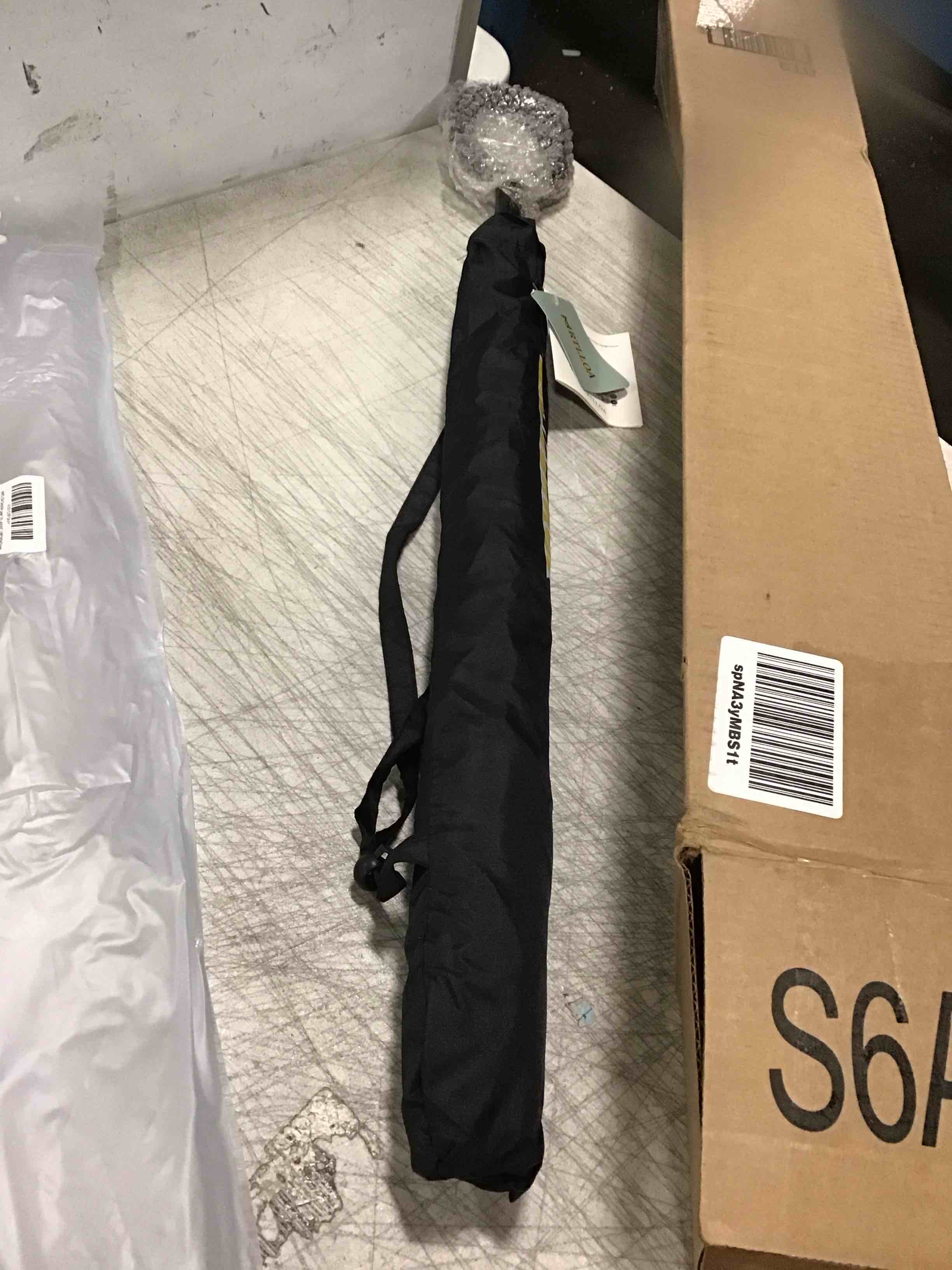 https://s3.amazonaws.com/lotting-images-prod/bidfta/GRN5834308_1704975504872.jpeg