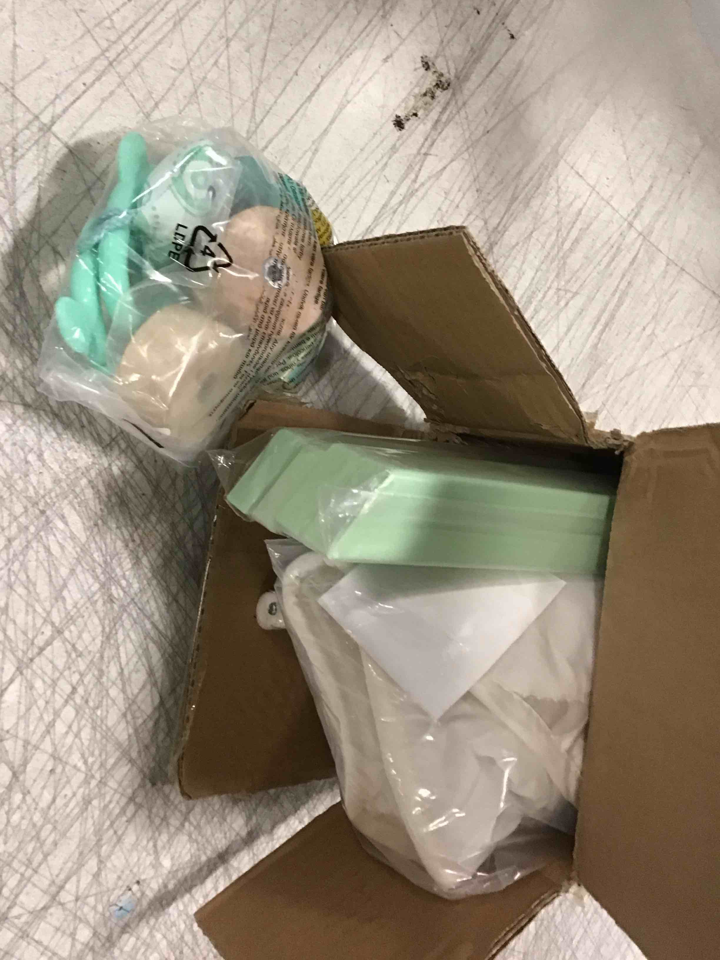 https://s3.amazonaws.com/lotting-images-prod/bidfta/GRN5834309_1704975598324.jpeg
