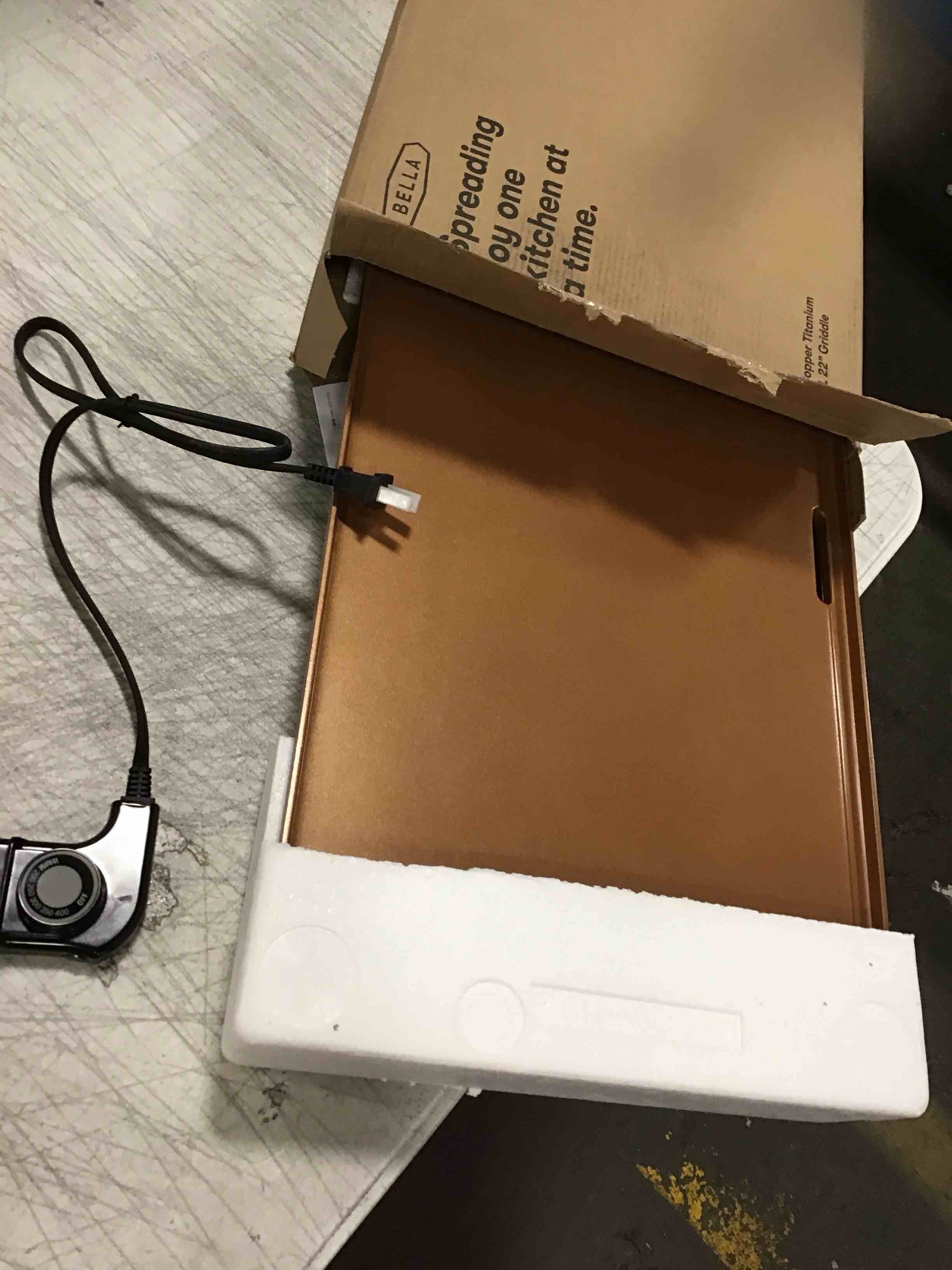 https://s3.amazonaws.com/lotting-images-prod/bidfta/GRN5834327_1704977358644.jpeg