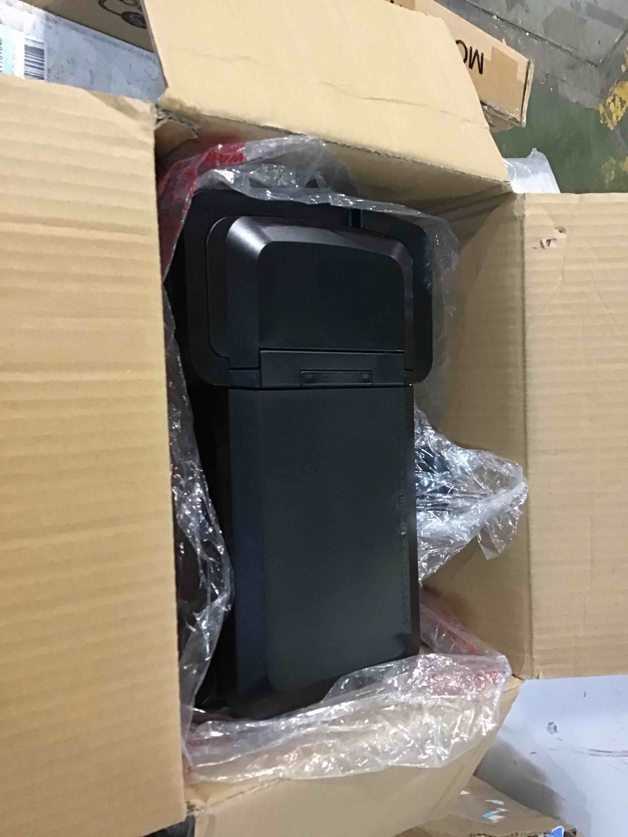 https://s3.amazonaws.com/lotting-images-prod/bidfta/GRN5835723_1704976663777.jpeg