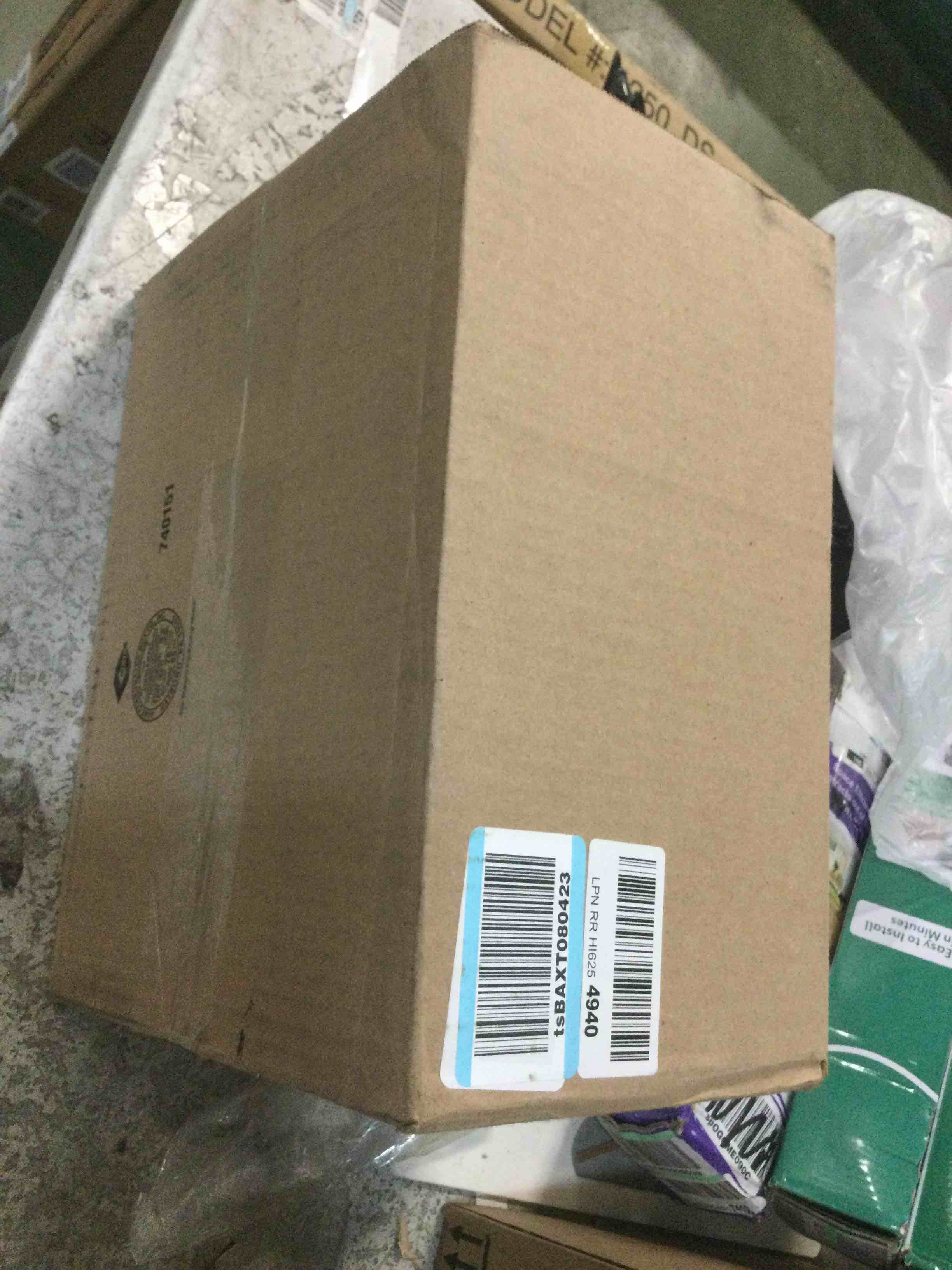 https://s3.amazonaws.com/lotting-images-prod/bidfta/GRN5836328_1705409753518.jpeg