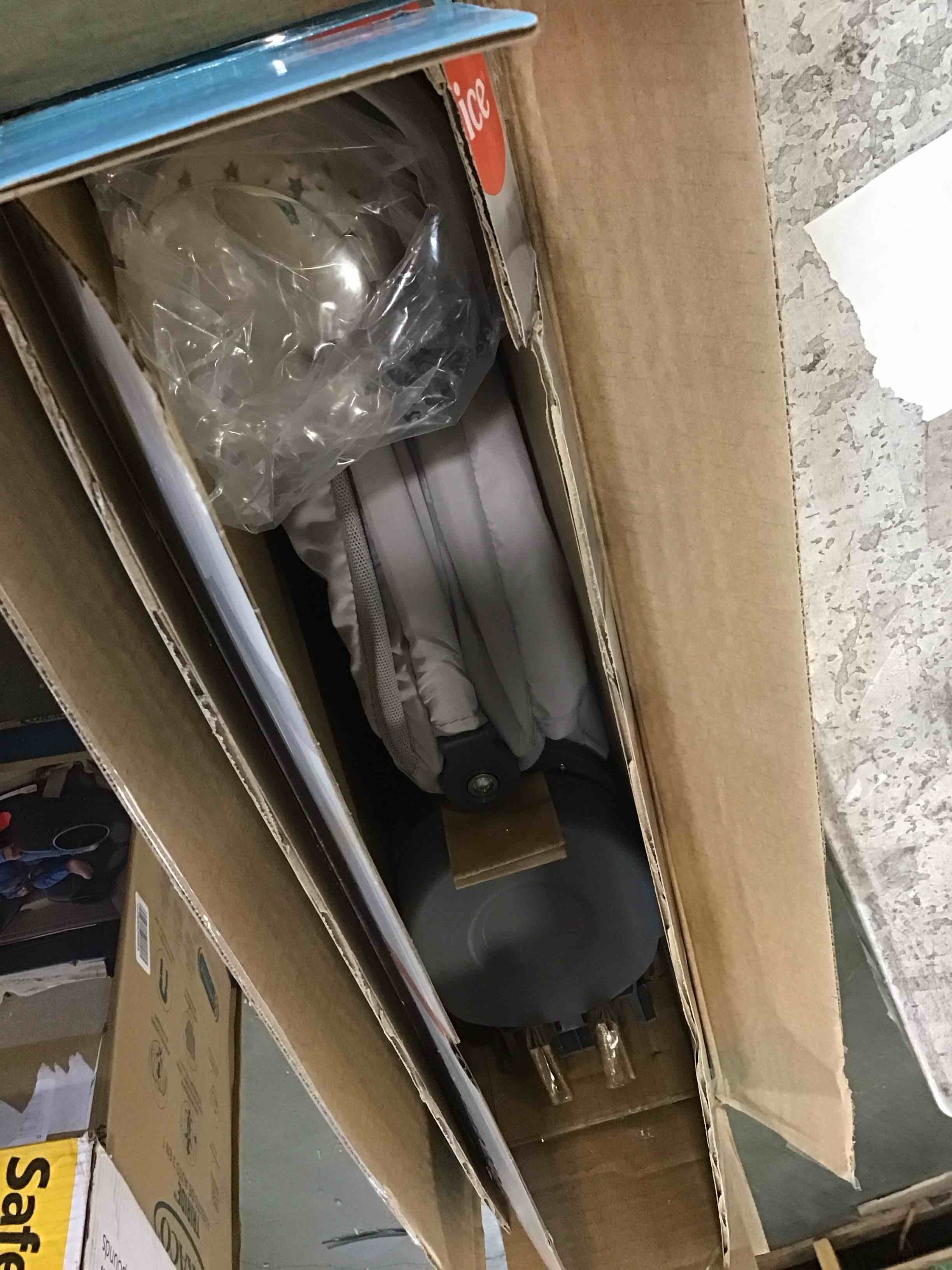 https://s3.amazonaws.com/lotting-images-prod/bidfta/GRN5836677_1705518203099.jpeg
