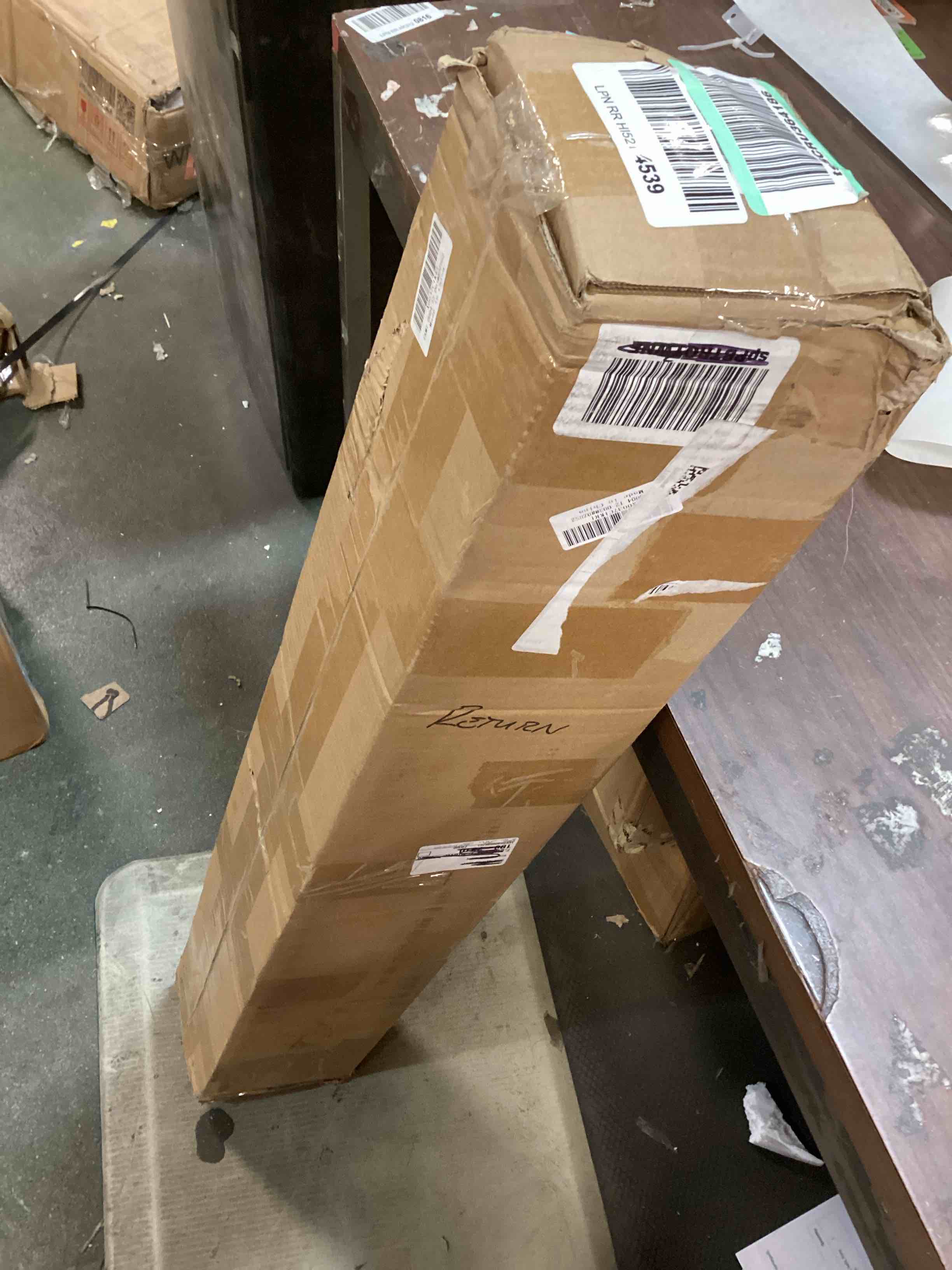 https://s3.amazonaws.com/lotting-images-prod/bidfta/GRN5837452_1704559976402.jpeg