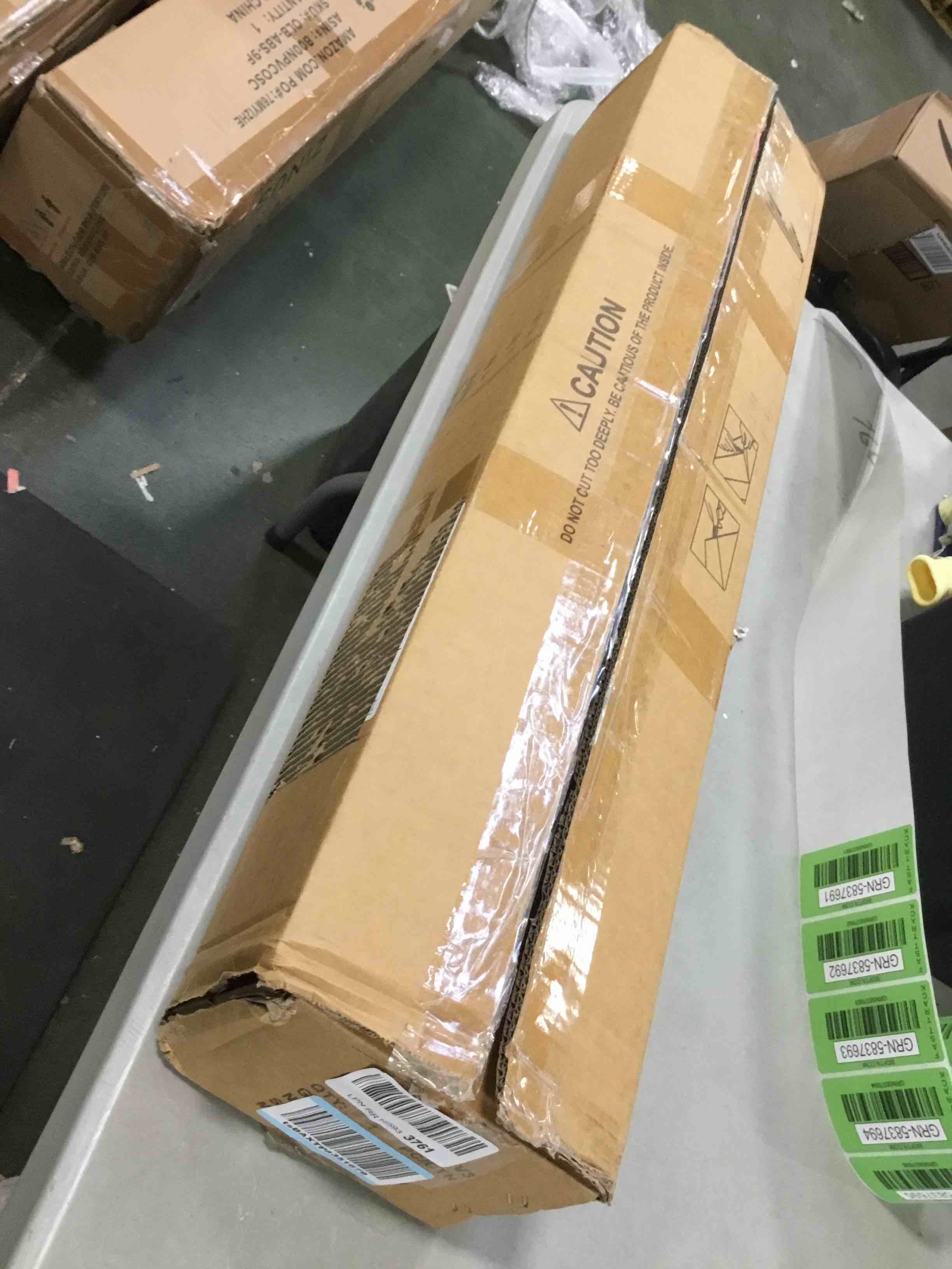 https://s3.amazonaws.com/lotting-images-prod/bidfta/GRN5837691_1704748614836.jpeg