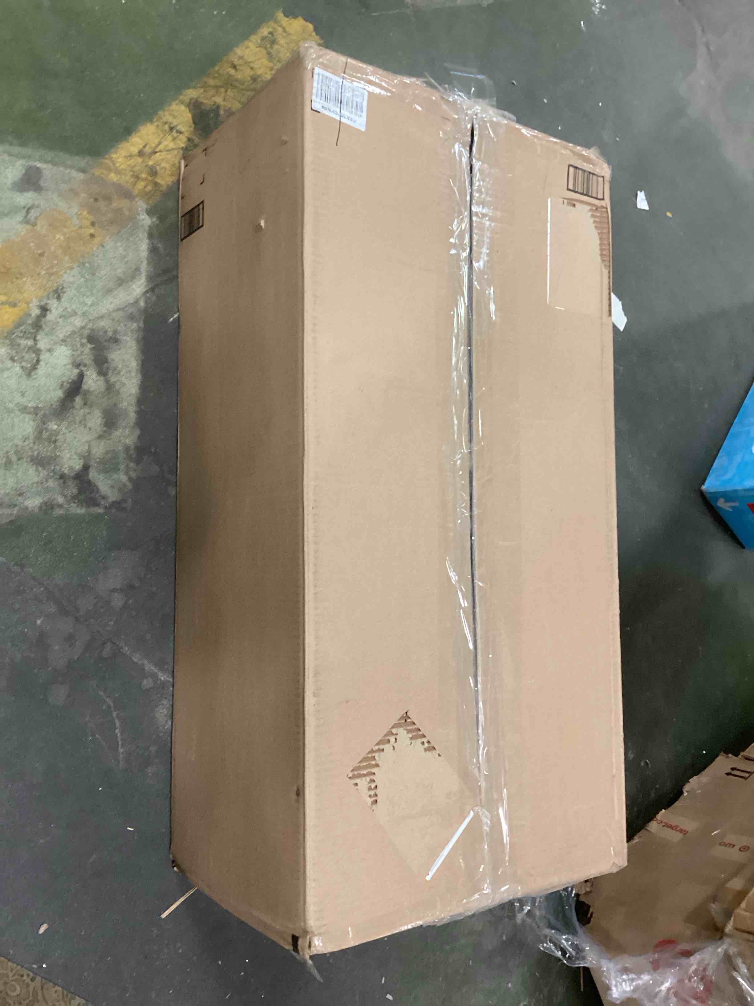 https://s3.amazonaws.com/lotting-images-prod/bidfta/GRN5837771_1704811854389.jpeg