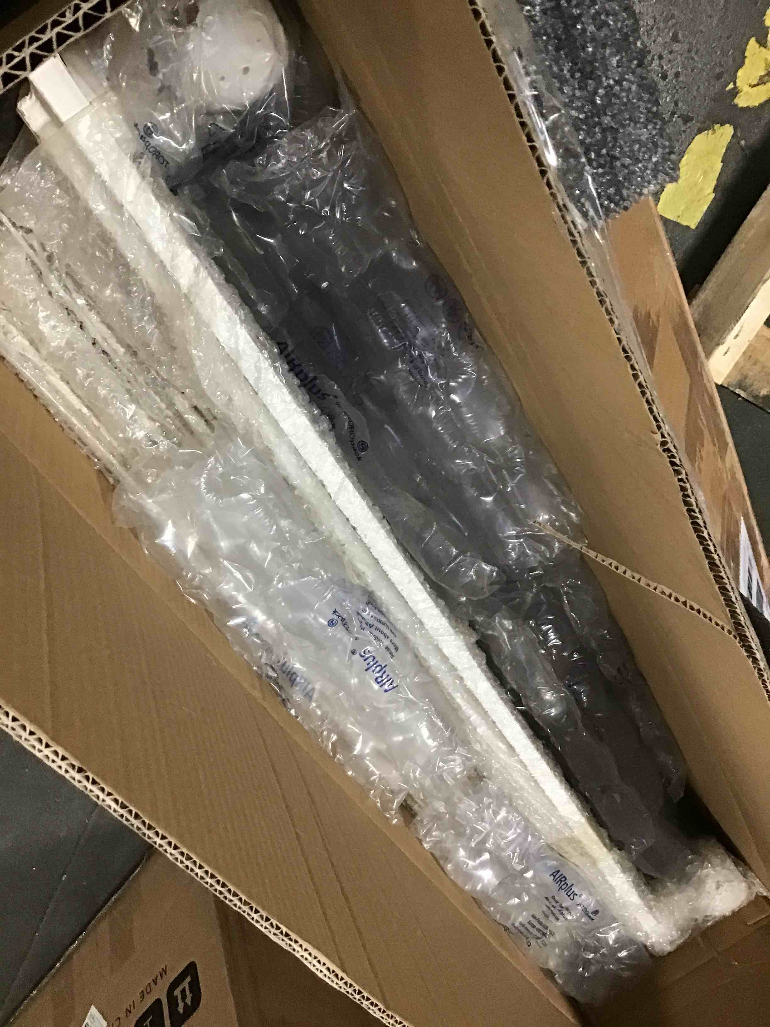 https://s3.amazonaws.com/lotting-images-prod/bidfta/GRN5837951_1704894926376.jpeg