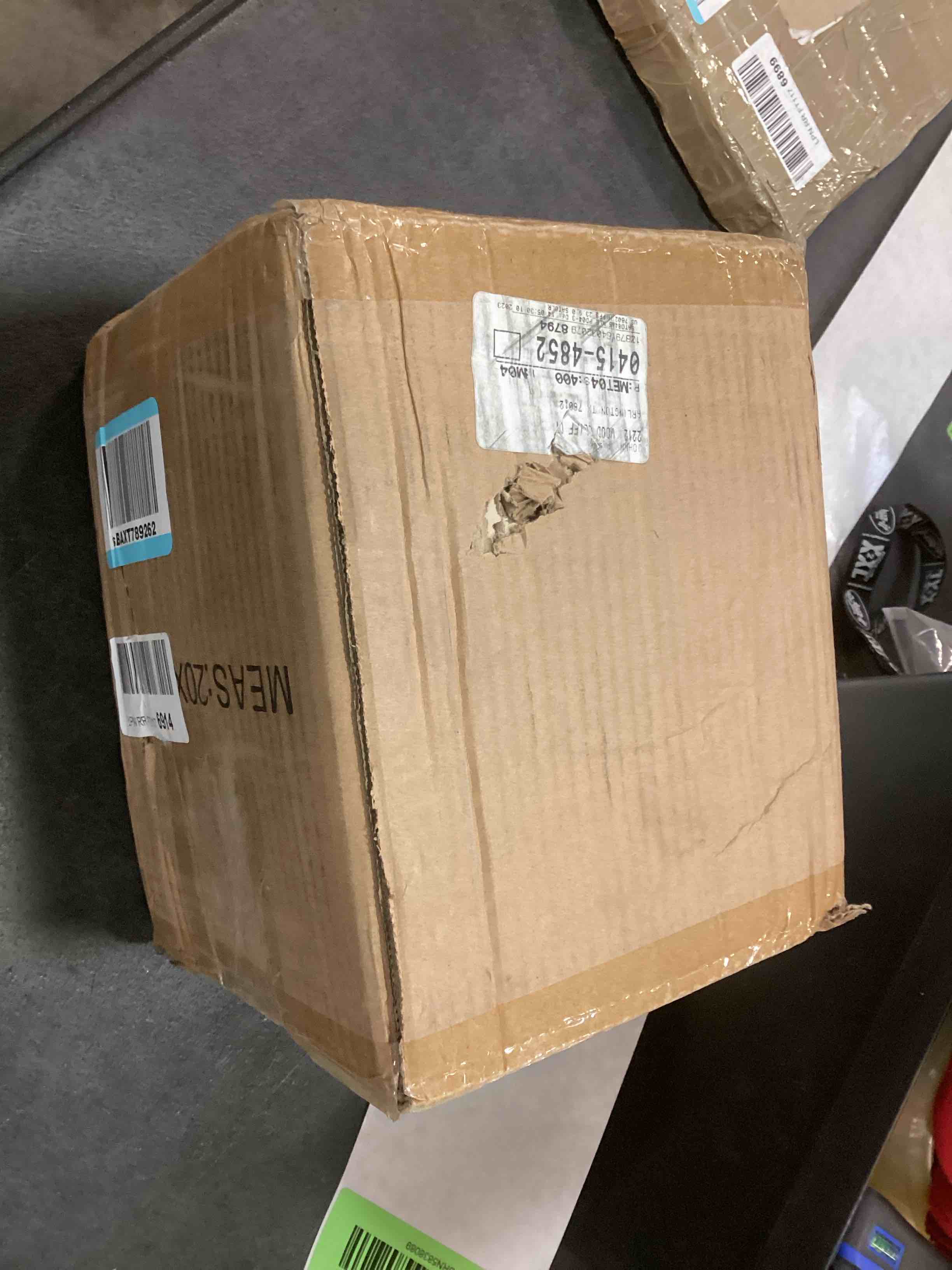 https://s3.amazonaws.com/lotting-images-prod/bidfta/GRN5838089_1704984408554.jpeg