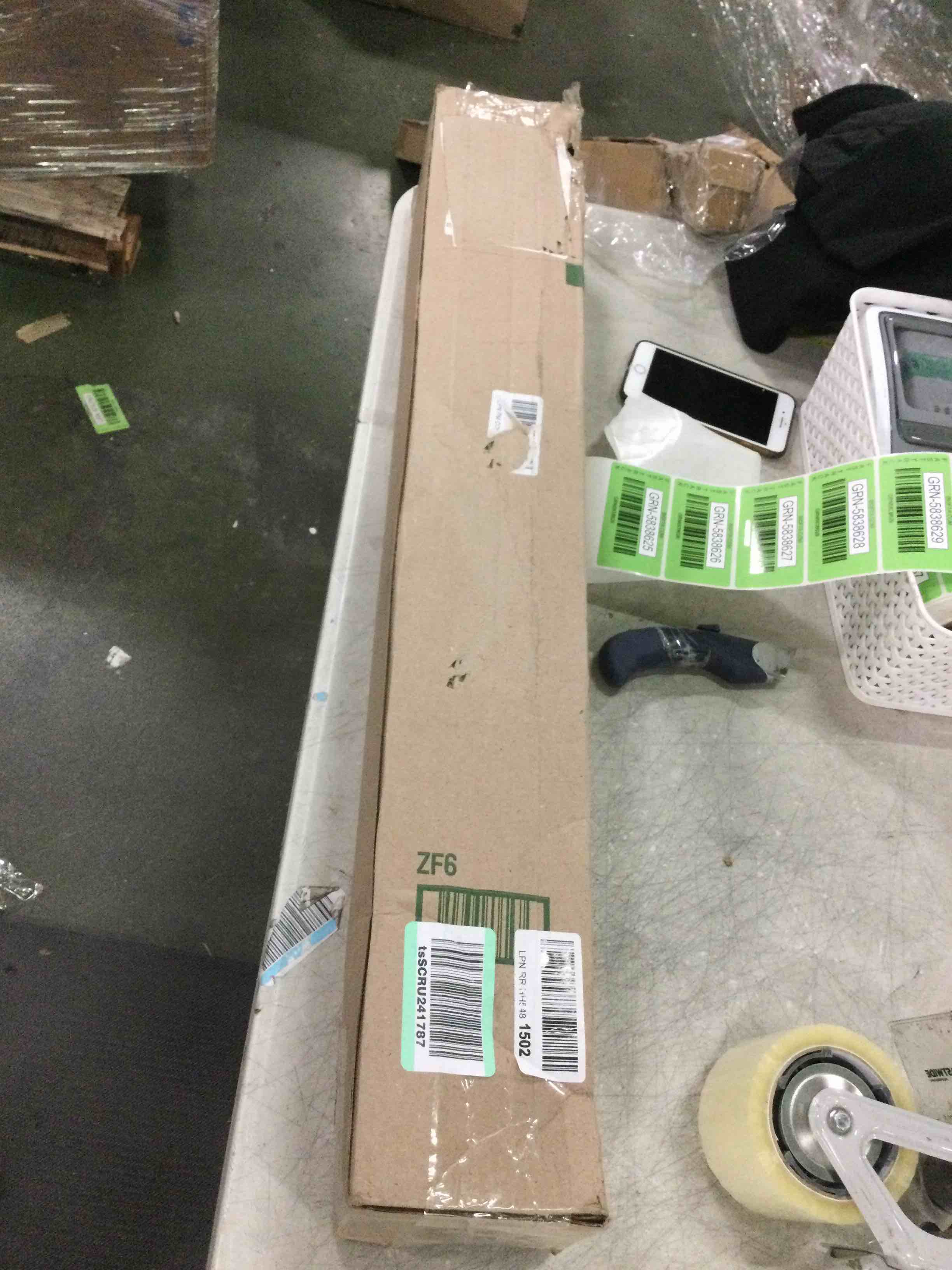 https://s3.amazonaws.com/lotting-images-prod/bidfta/GRN5838625_1704717656073.jpeg