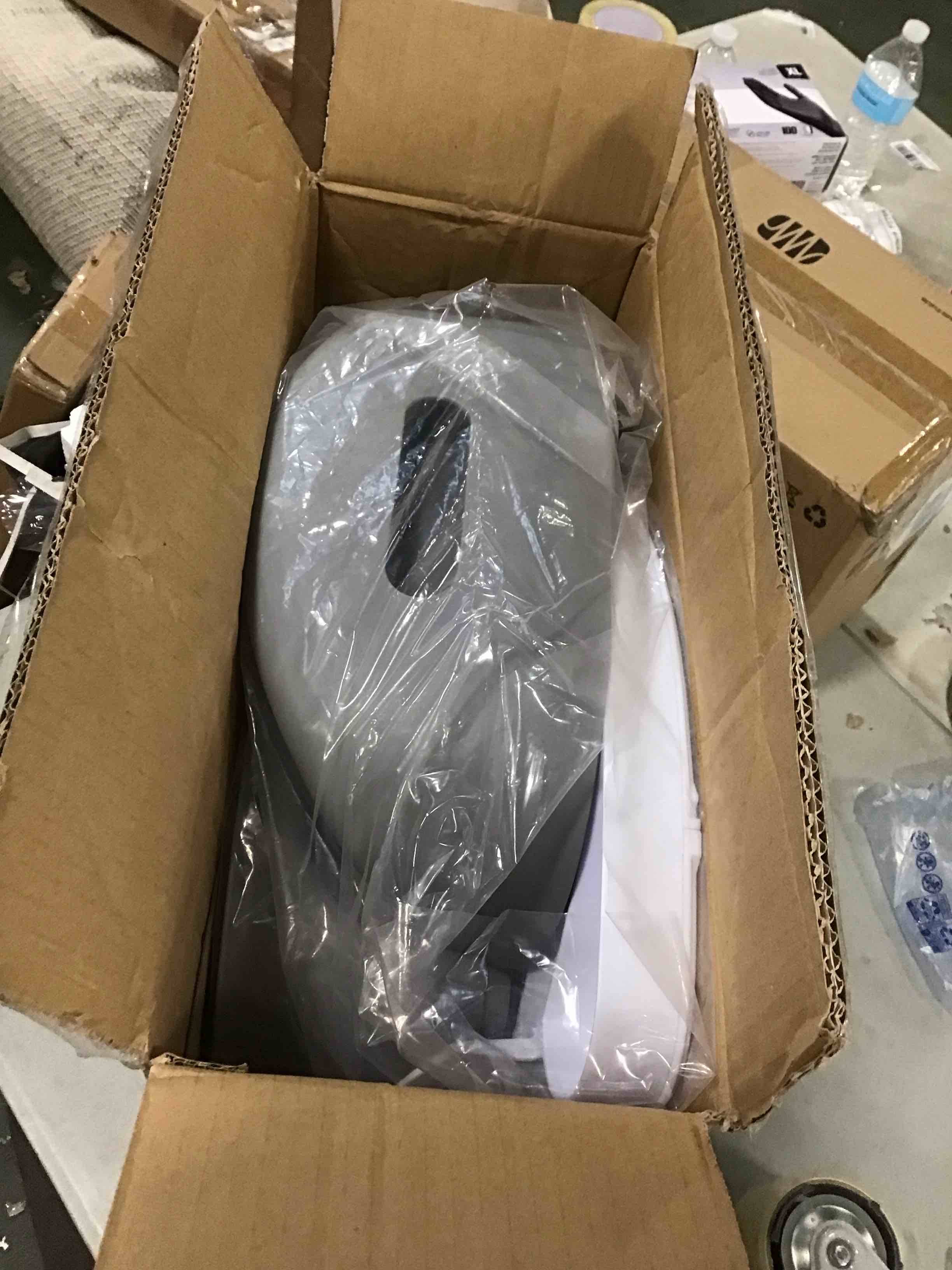 https://s3.amazonaws.com/lotting-images-prod/bidfta/GRN5839460_1705084393353.jpeg