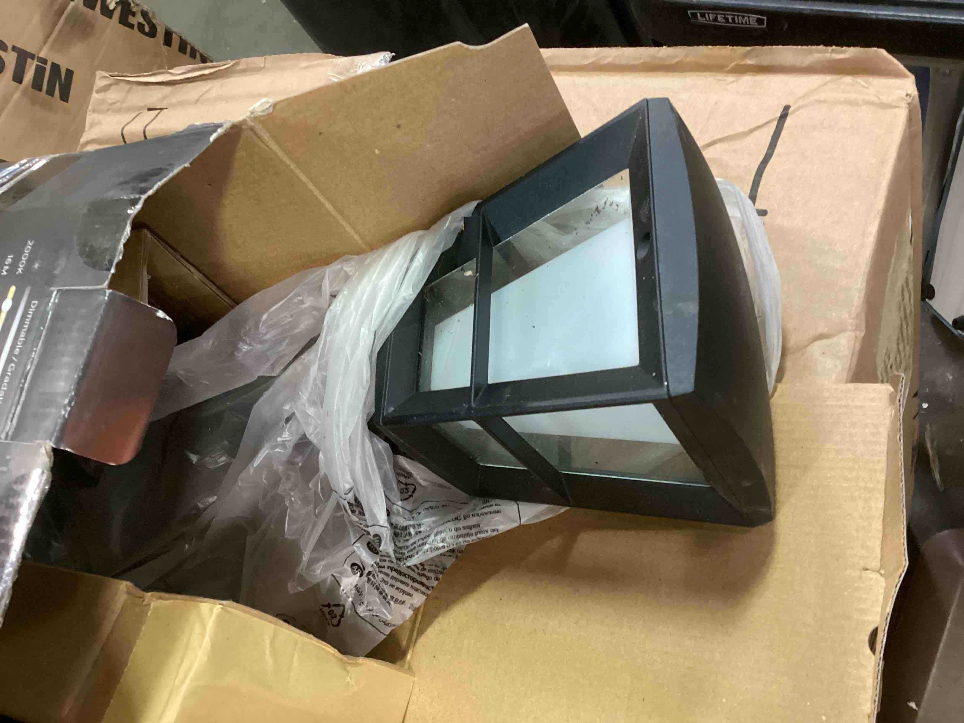 https://s3.amazonaws.com/lotting-images-prod/bidfta/GRN5840054_1704397018503.jpeg