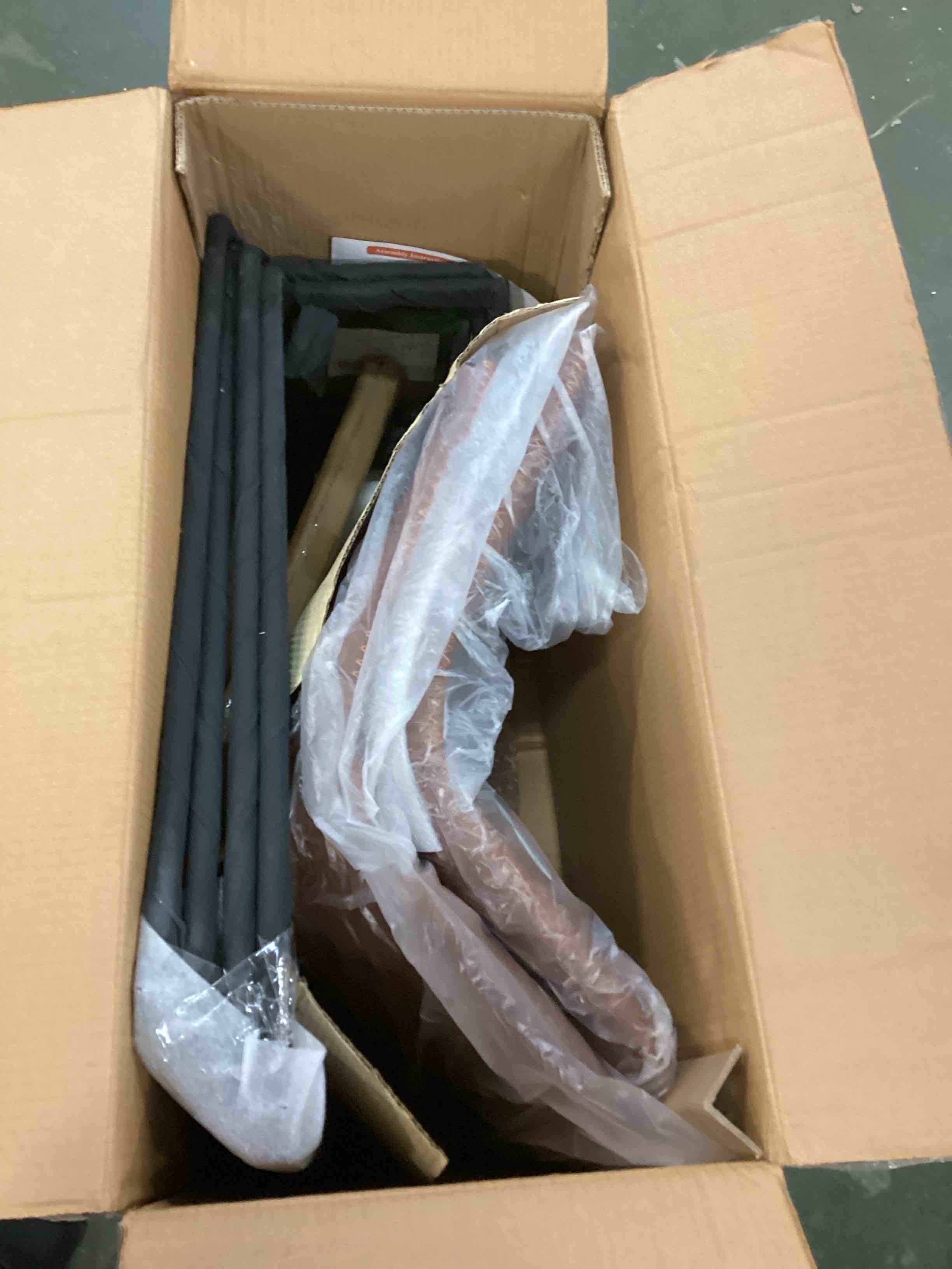 https://s3.amazonaws.com/lotting-images-prod/bidfta/GRN5840582_1705761554639.jpeg