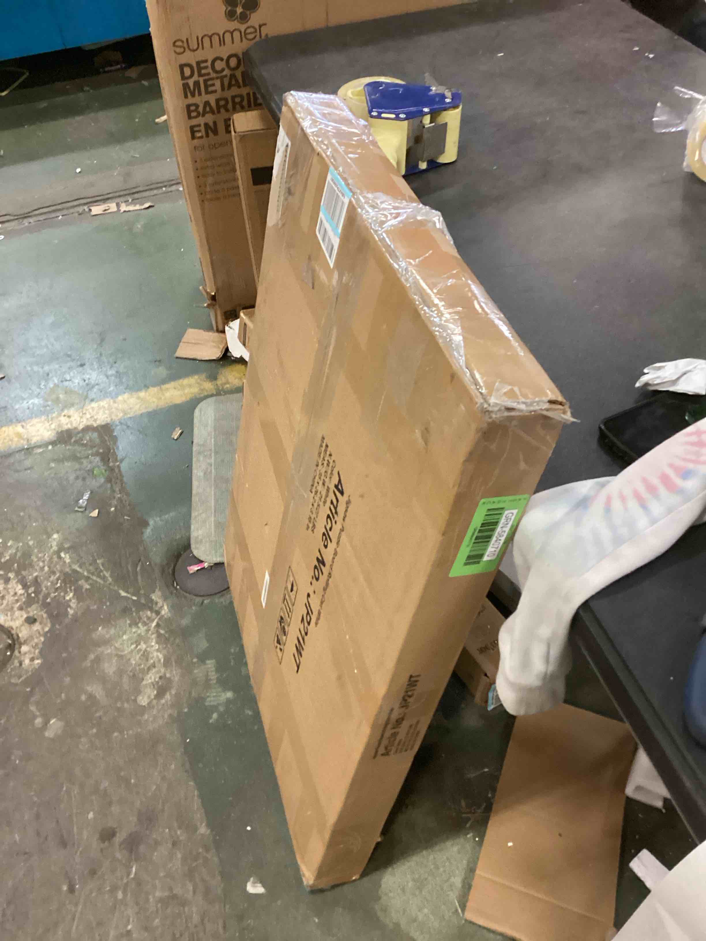 https://s3.amazonaws.com/lotting-images-prod/bidfta/GRN5840710_1705780172340.jpeg