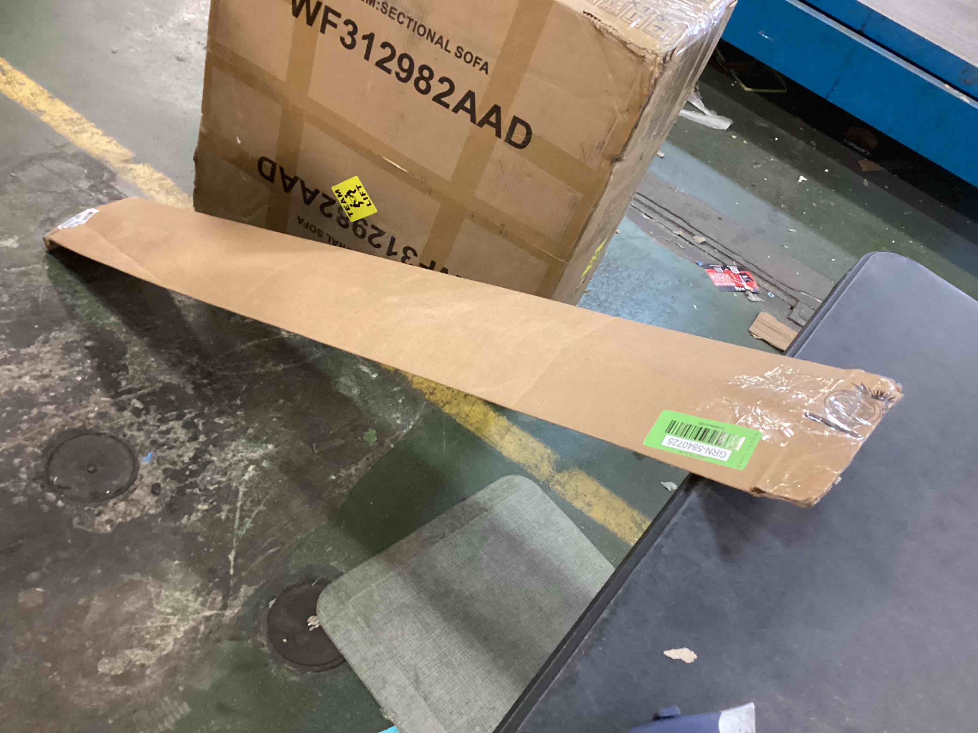 https://s3.amazonaws.com/lotting-images-prod/bidfta/GRN5840725_1705783711803.jpeg
