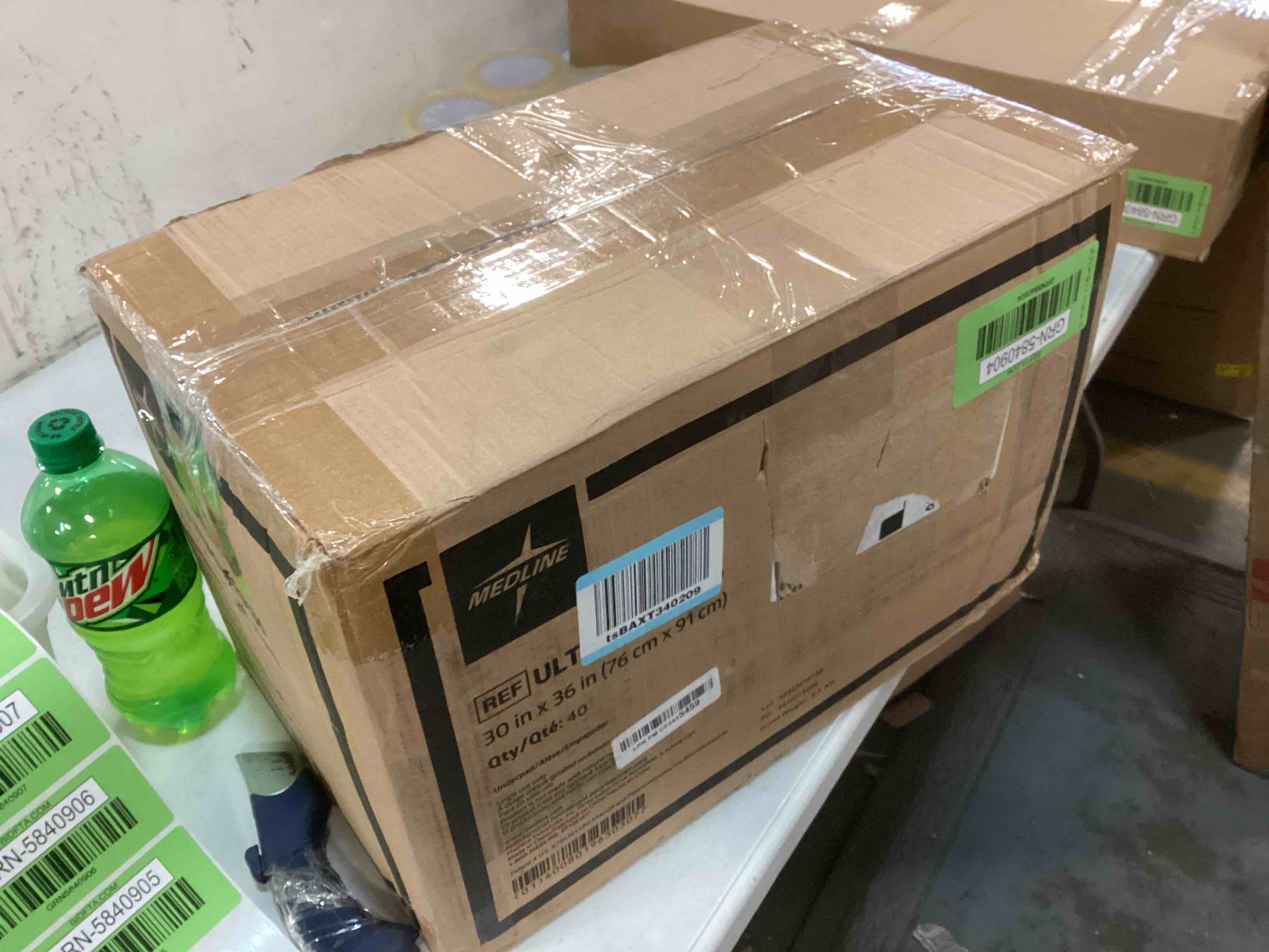https://s3.amazonaws.com/lotting-images-prod/bidfta/GRN5840904_1705954745153.jpeg