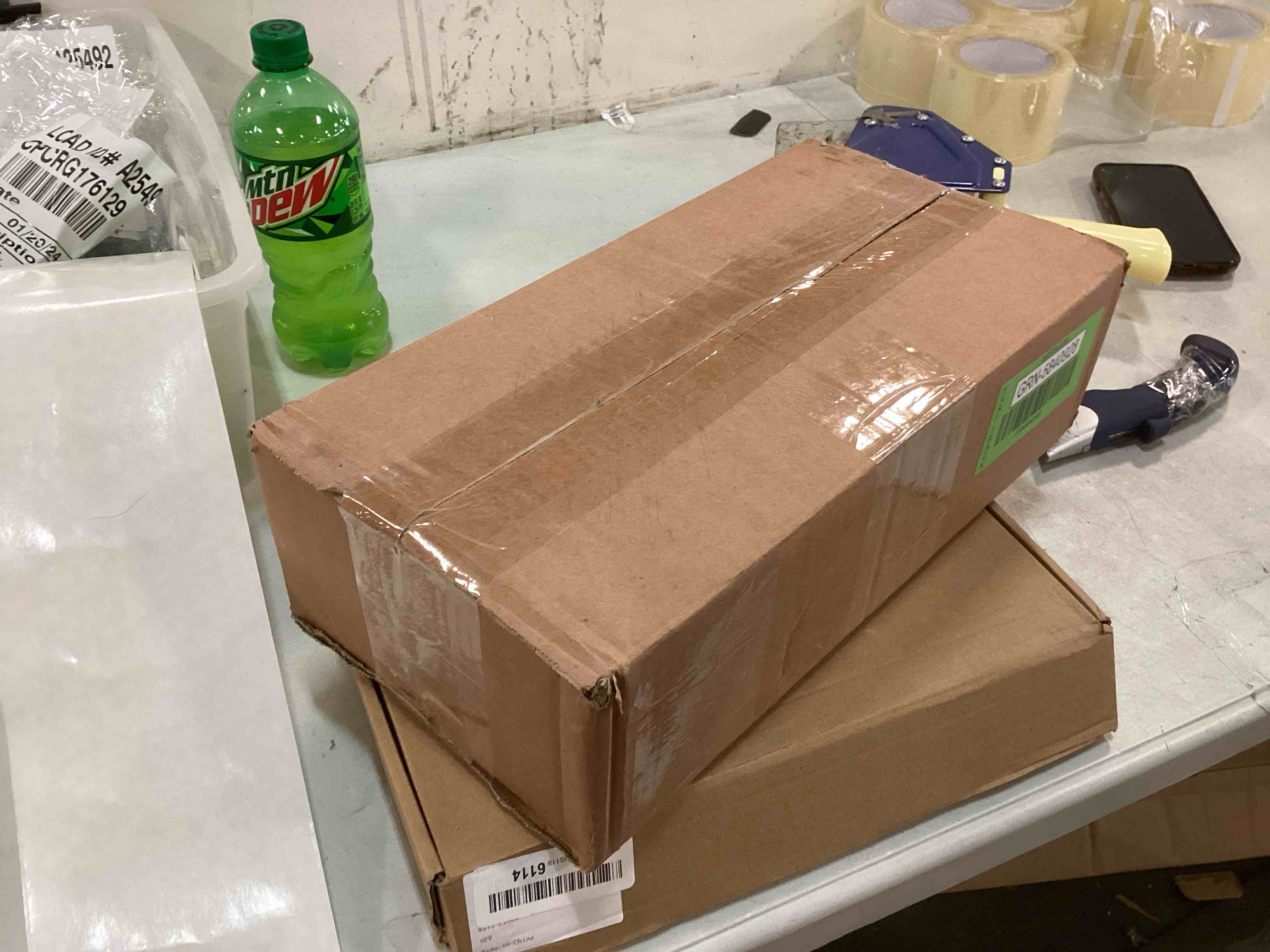 https://s3.amazonaws.com/lotting-images-prod/bidfta/GRN5840928_1705957499281.jpeg