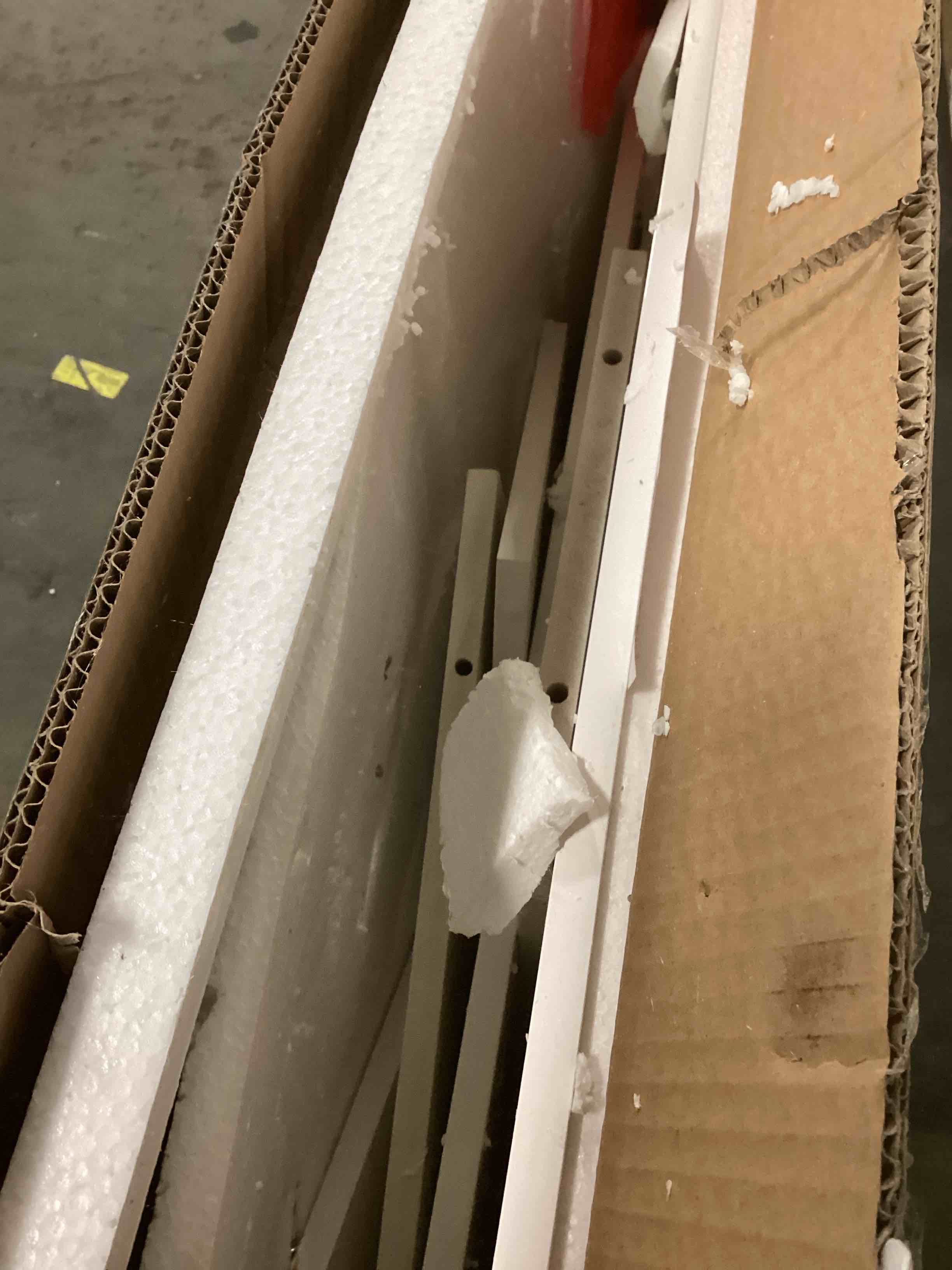 https://s3.amazonaws.com/lotting-images-prod/bidfta/GRN5840997_1706020638792.jpeg