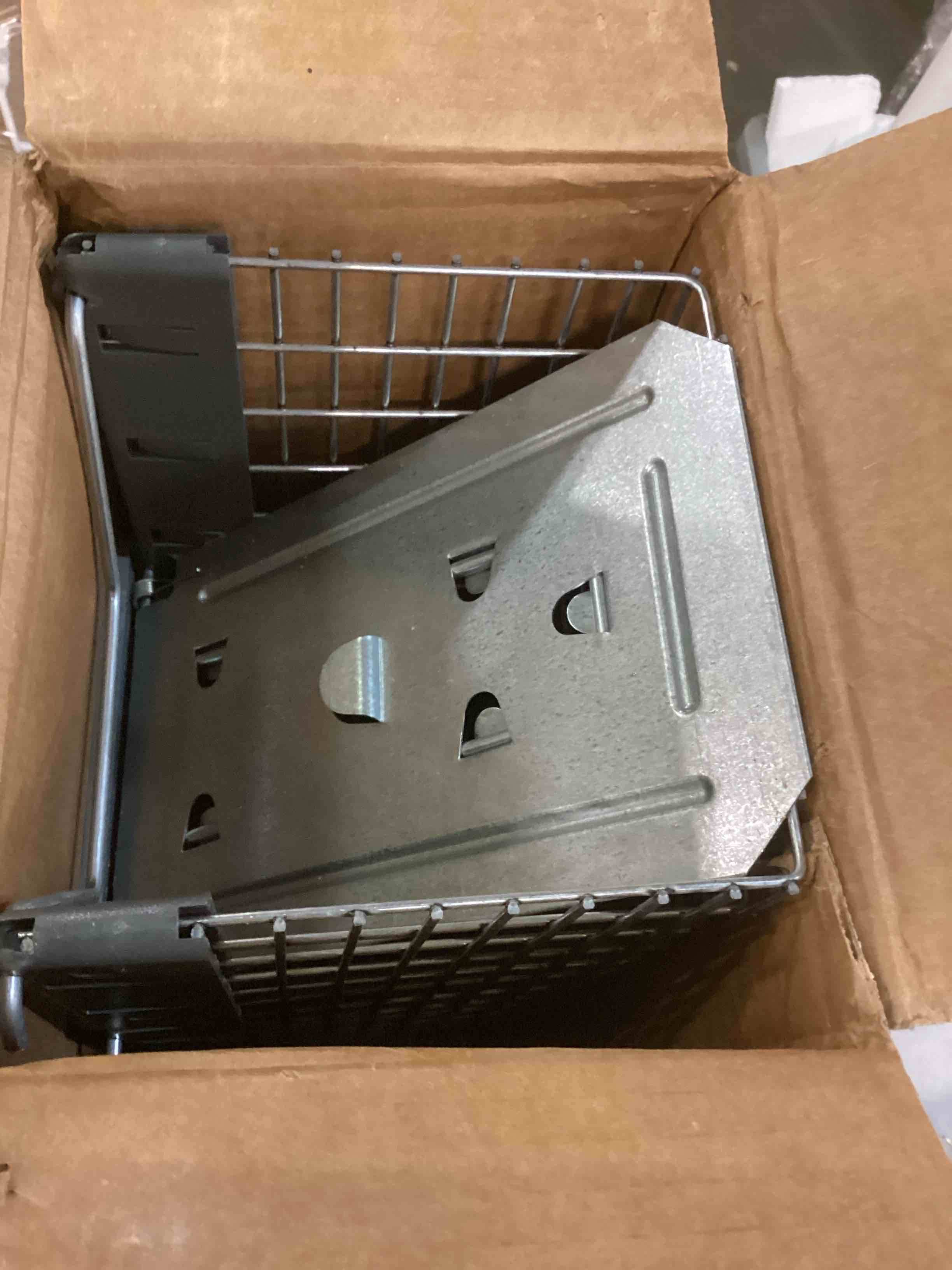 https://s3.amazonaws.com/lotting-images-prod/bidfta/GRN5841105_1706099808514.jpeg