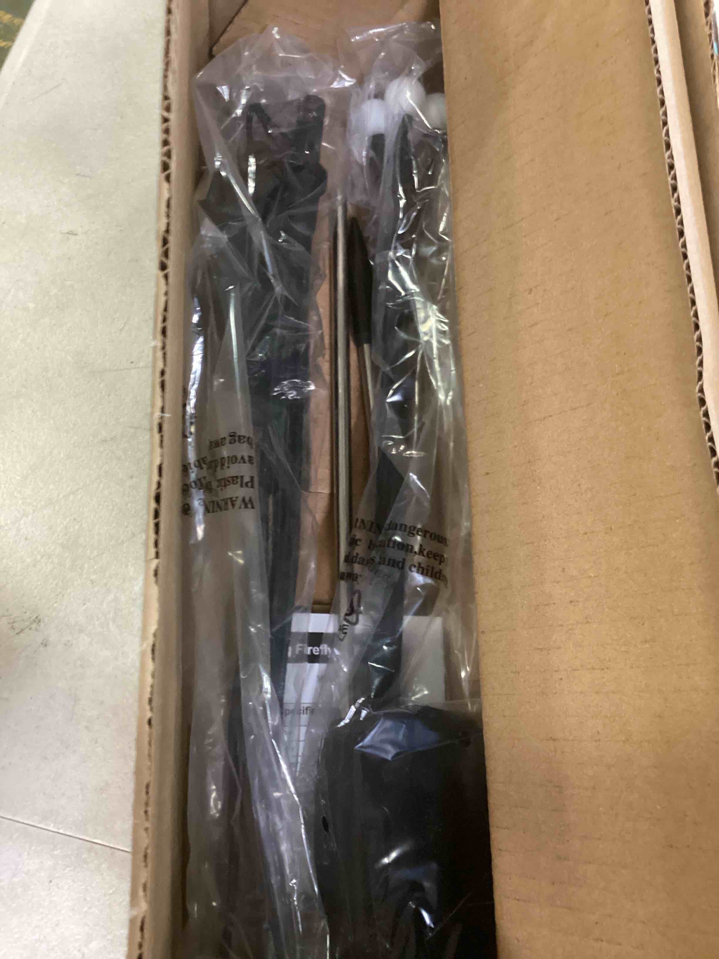 https://s3.amazonaws.com/lotting-images-prod/bidfta/GRN5841409_1706976586711.jpeg
