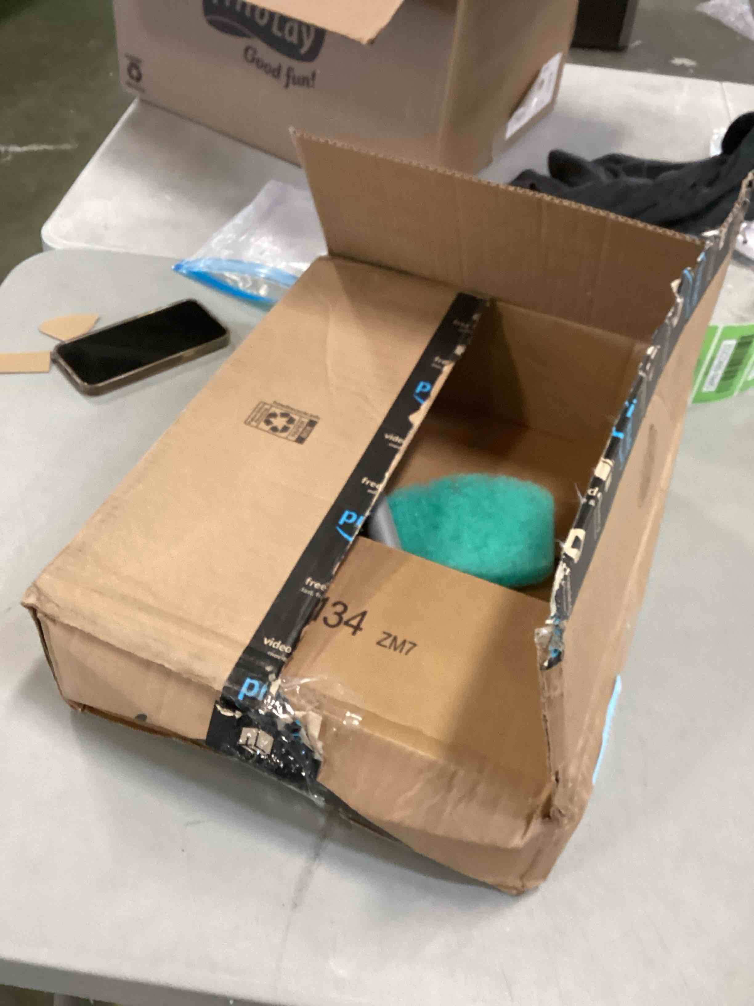 https://s3.amazonaws.com/lotting-images-prod/bidfta/GRN5842191_1705852910498.jpeg