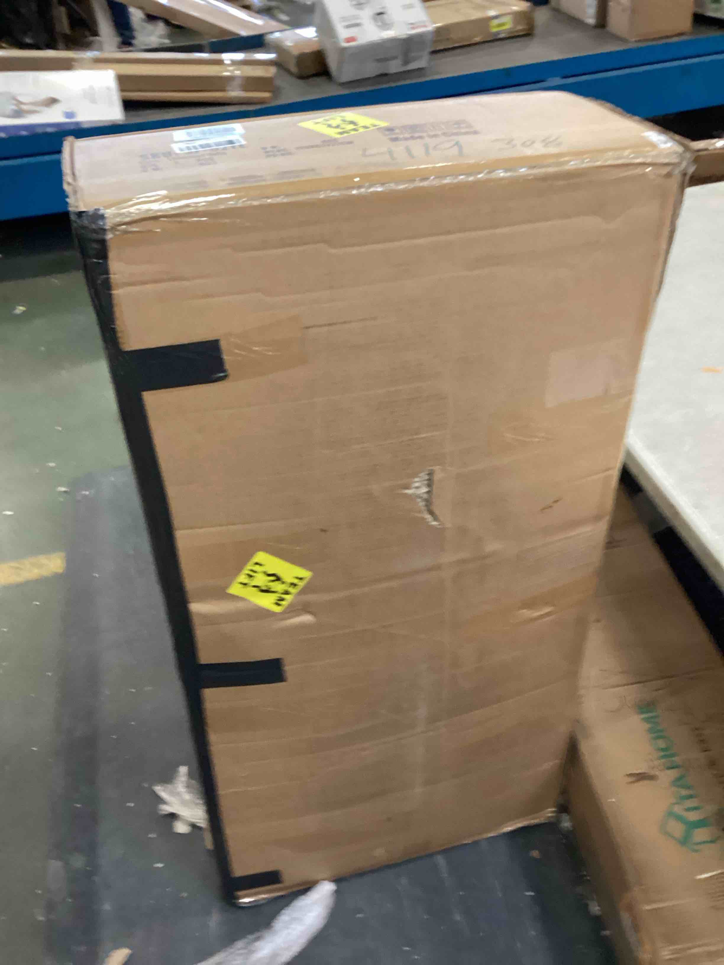 https://s3.amazonaws.com/lotting-images-prod/bidfta/GRN5843202_1704397380618.jpeg