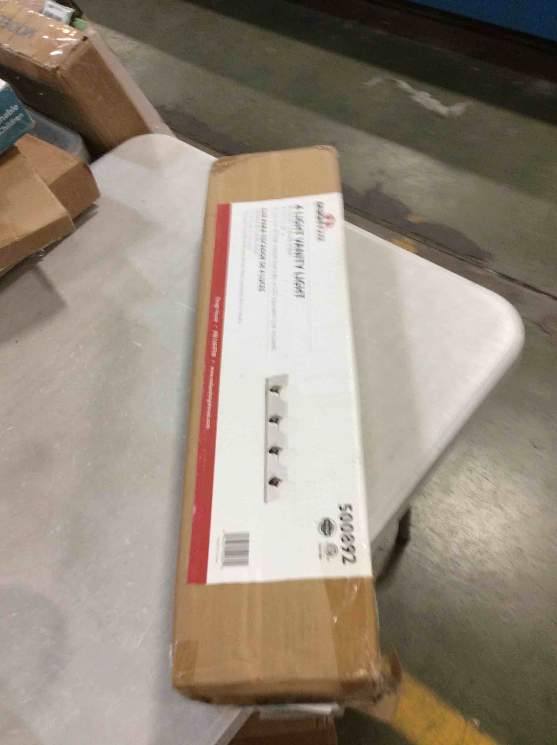 https://s3.amazonaws.com/lotting-images-prod/bidfta/GRN5843268_1704459371700.jpeg
