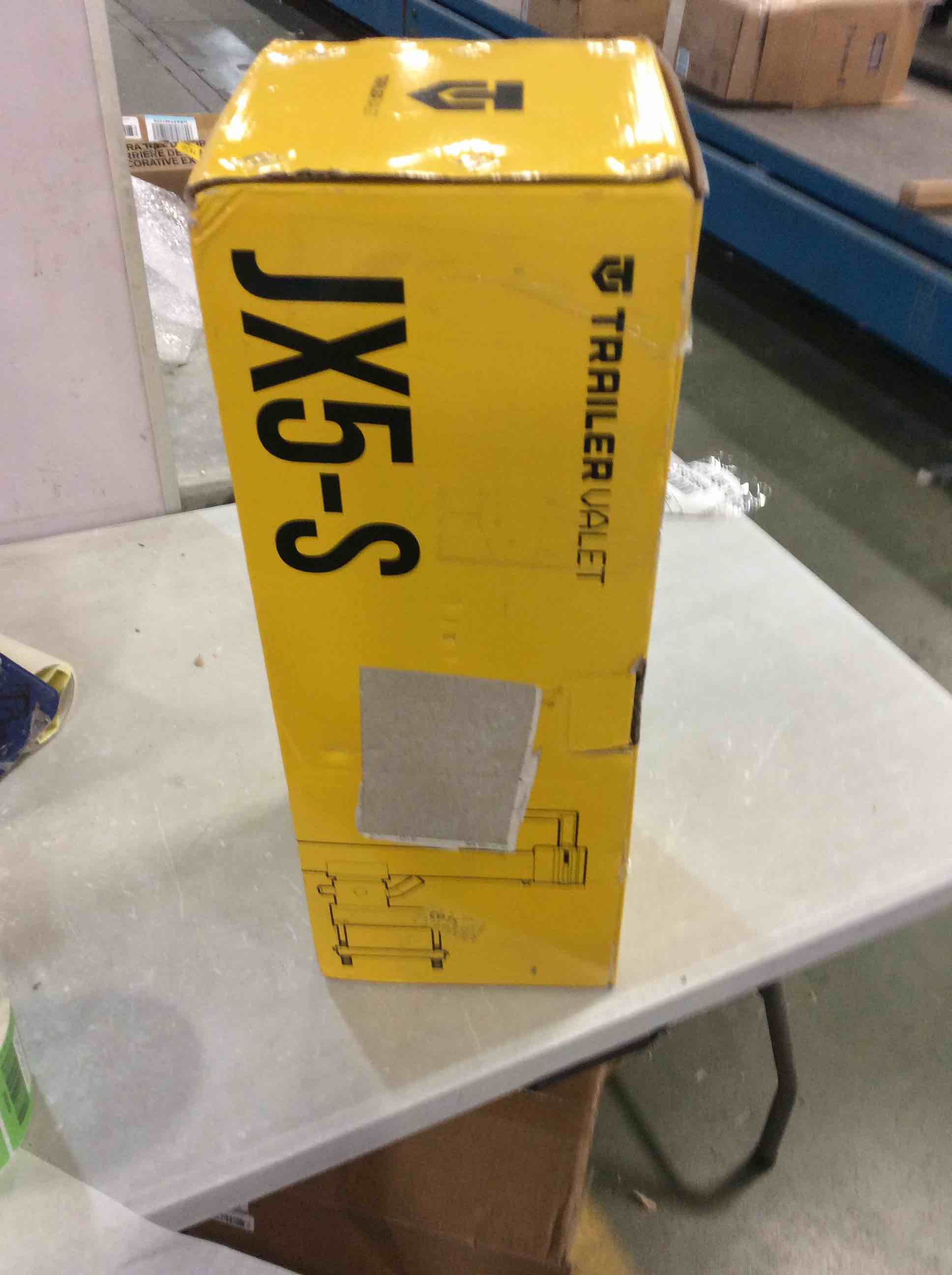 https://s3.amazonaws.com/lotting-images-prod/bidfta/GRN5843302_1704463622683.jpeg