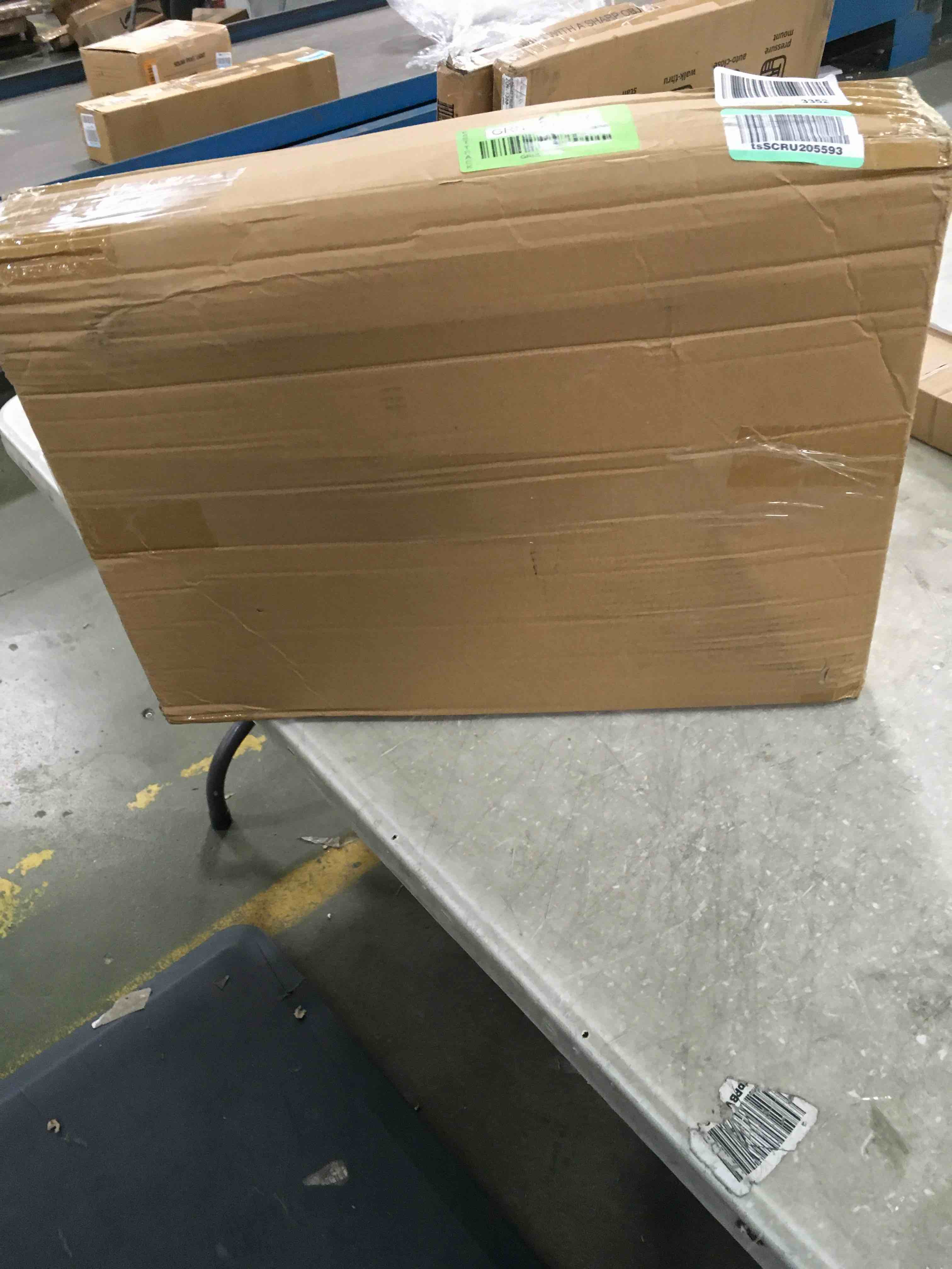 https://s3.amazonaws.com/lotting-images-prod/bidfta/GRN5843487_1704717341338.jpeg