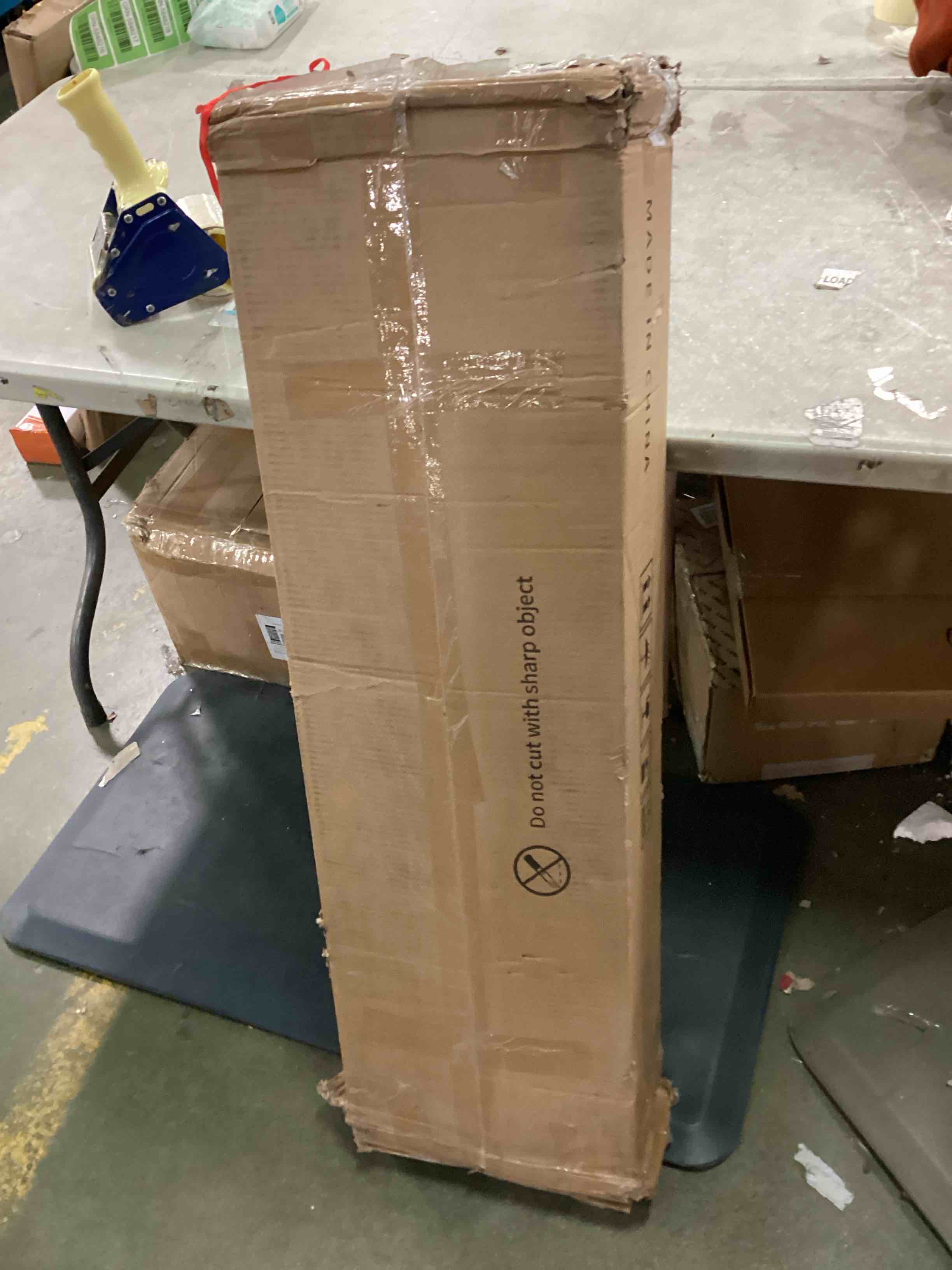 https://s3.amazonaws.com/lotting-images-prod/bidfta/GRN5843811_1704820079532.jpeg