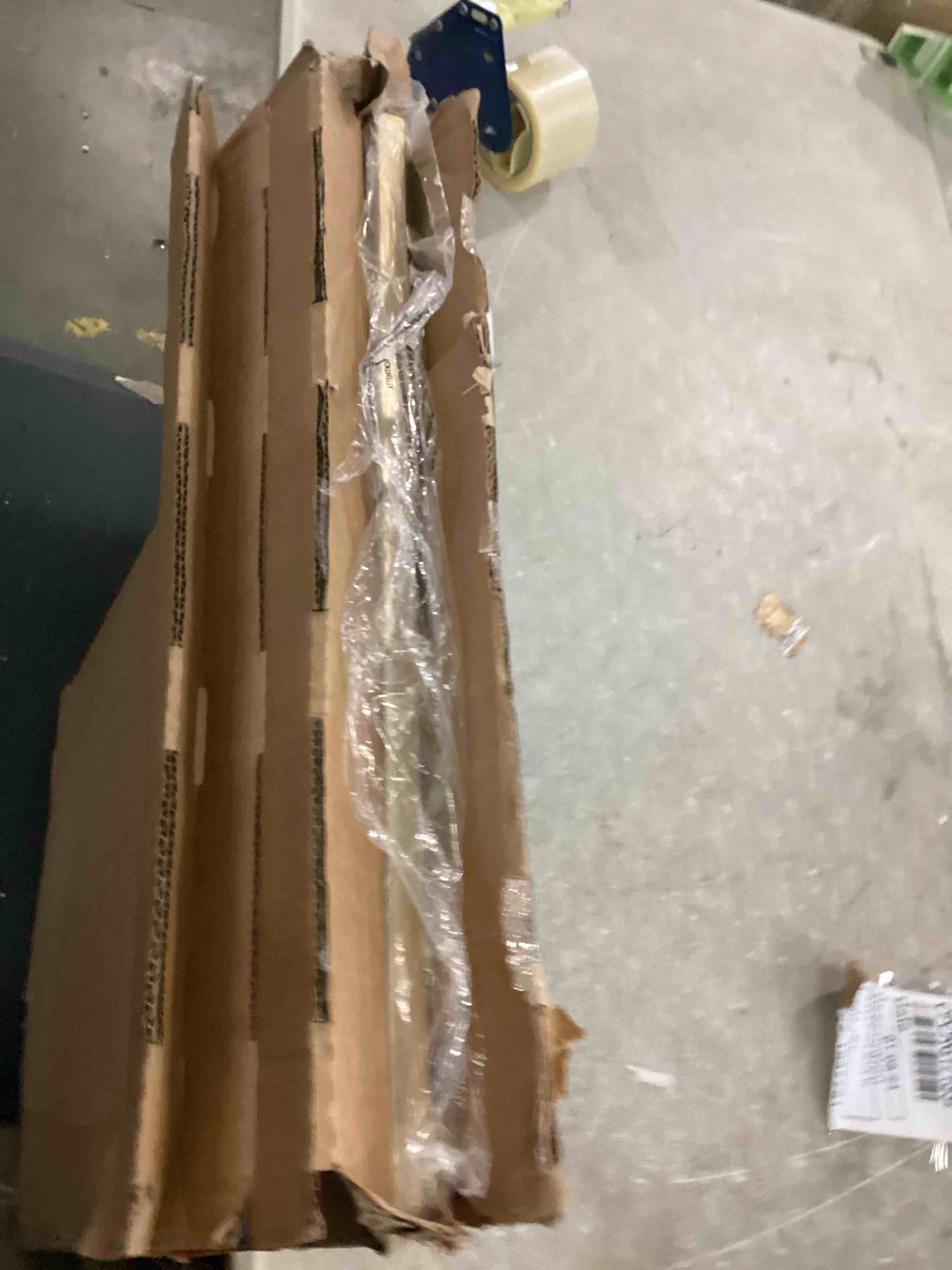 https://s3.amazonaws.com/lotting-images-prod/bidfta/GRN5843824_1704824441330.jpeg