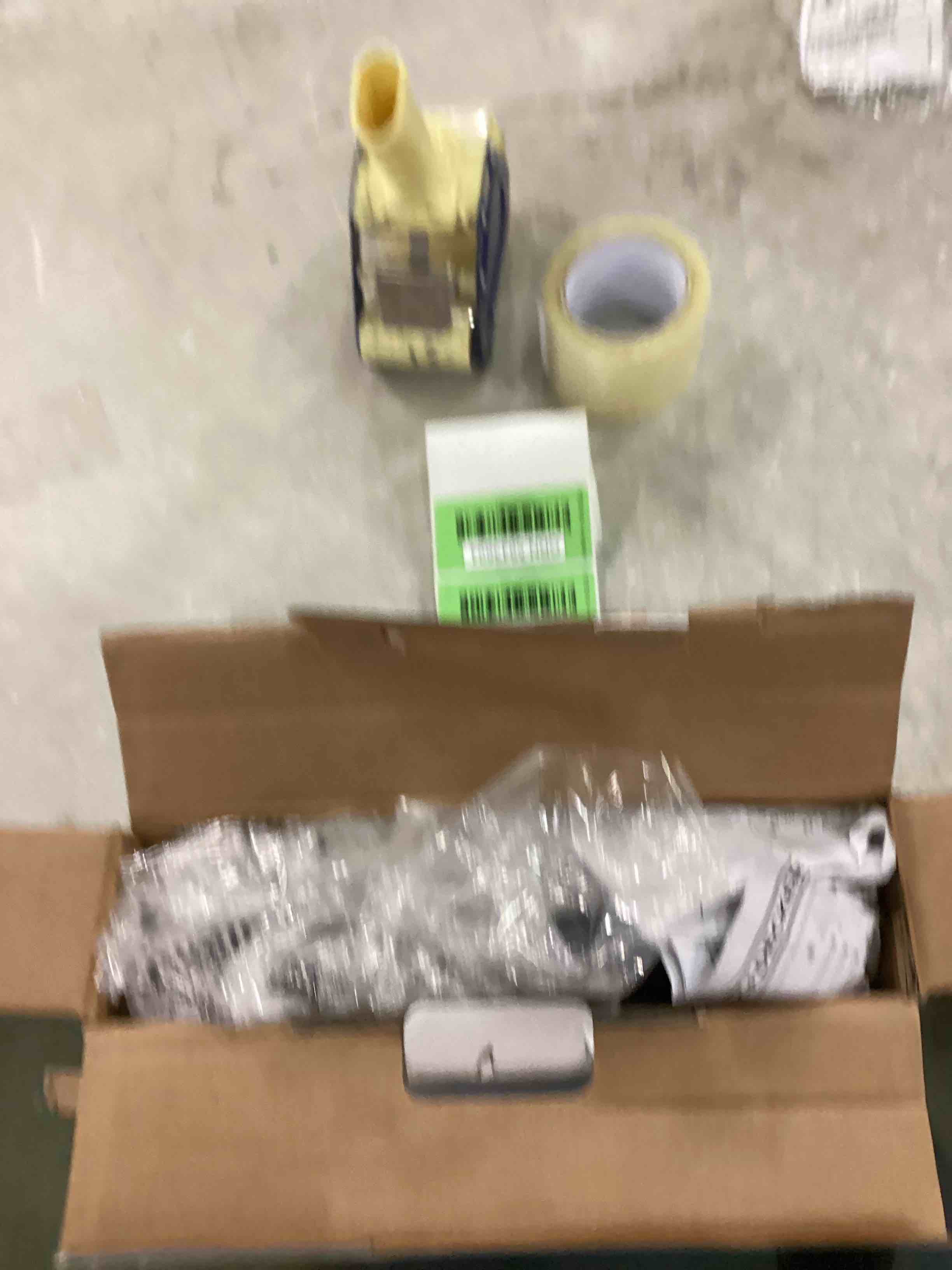 https://s3.amazonaws.com/lotting-images-prod/bidfta/GRN5843893_1704832614062.jpeg