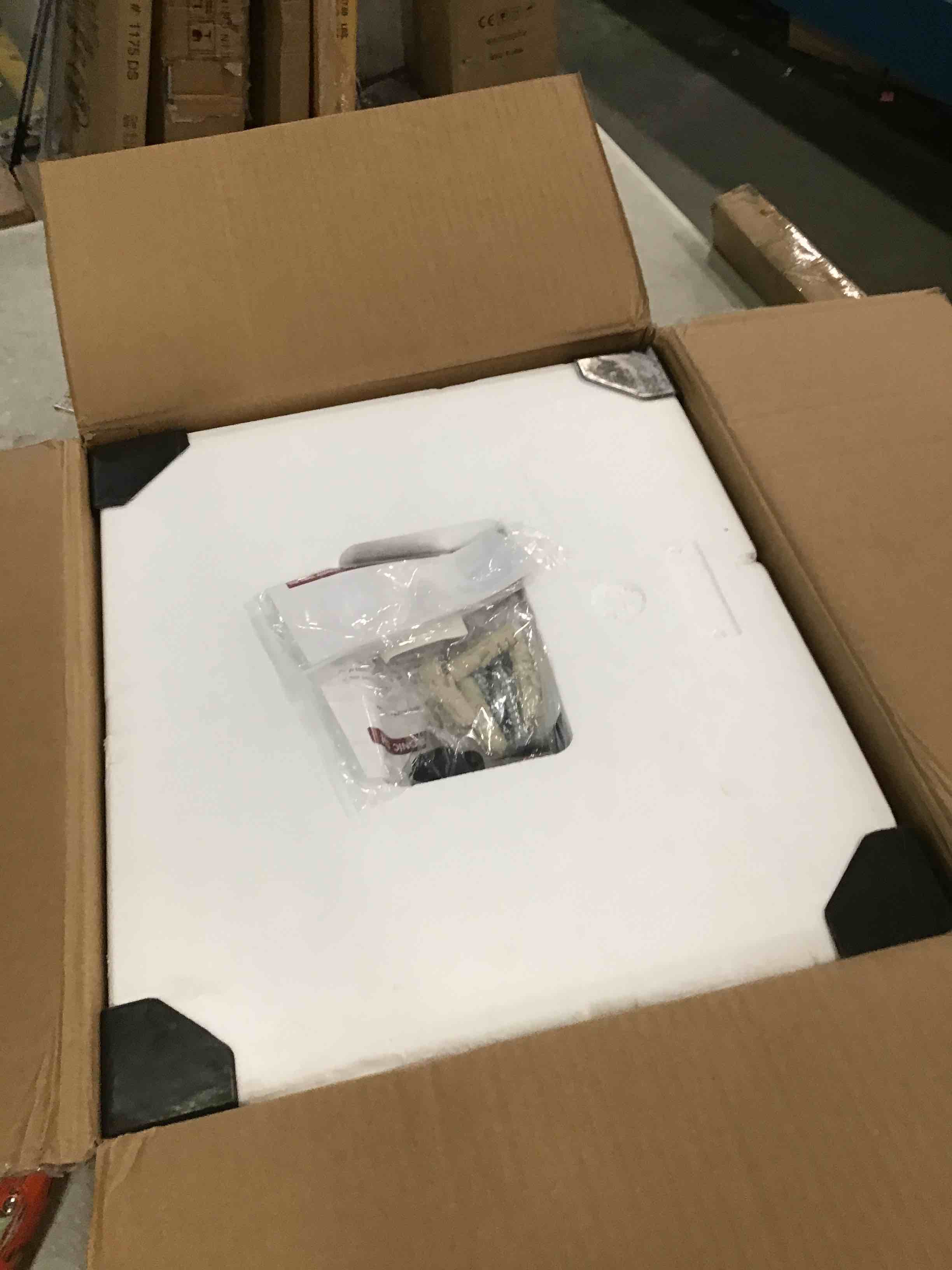 https://s3.amazonaws.com/lotting-images-prod/bidfta/GRN5843939_1704890756630.jpeg