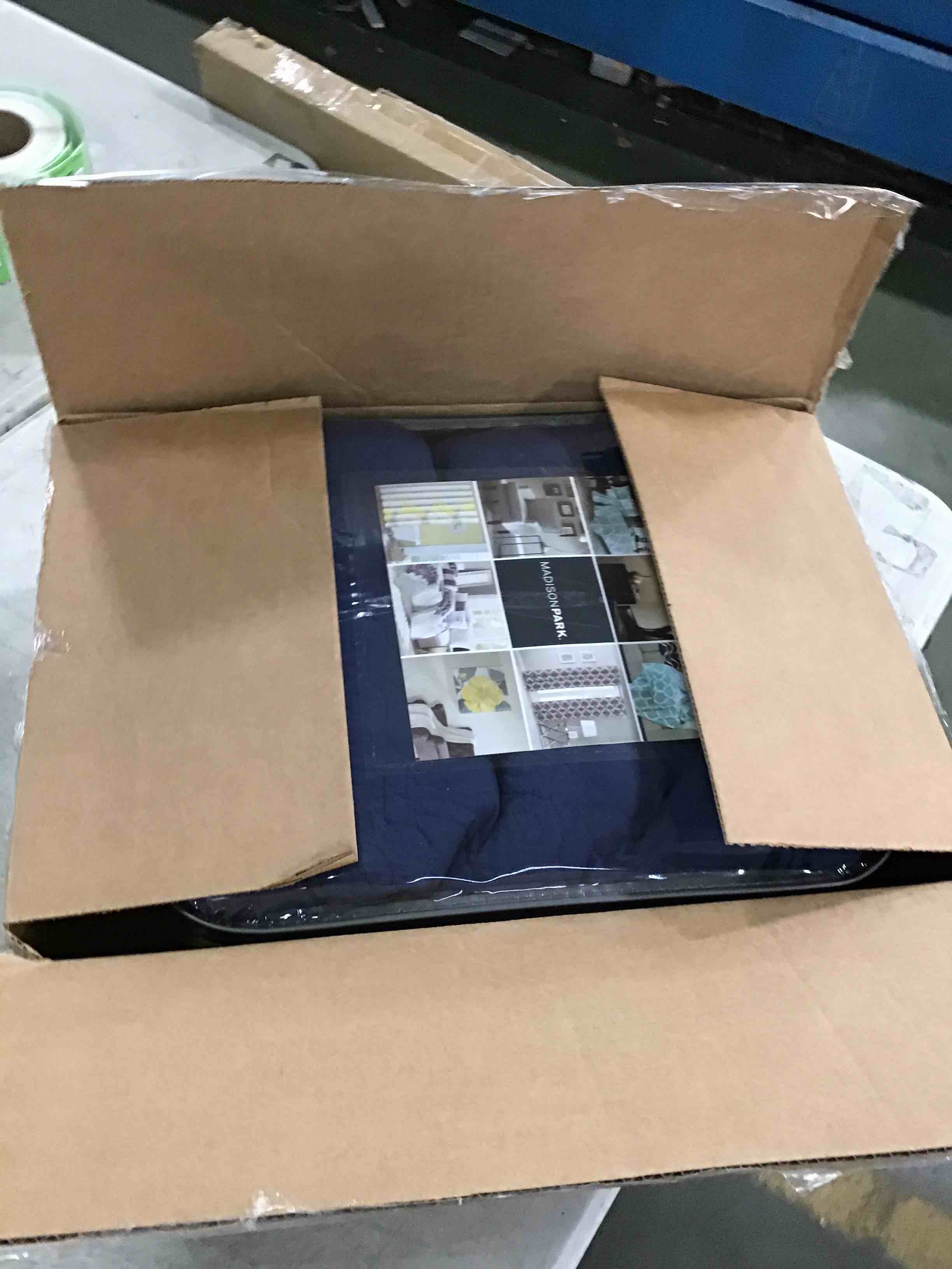https://s3.amazonaws.com/lotting-images-prod/bidfta/GRN5844032_1704901554710.jpeg