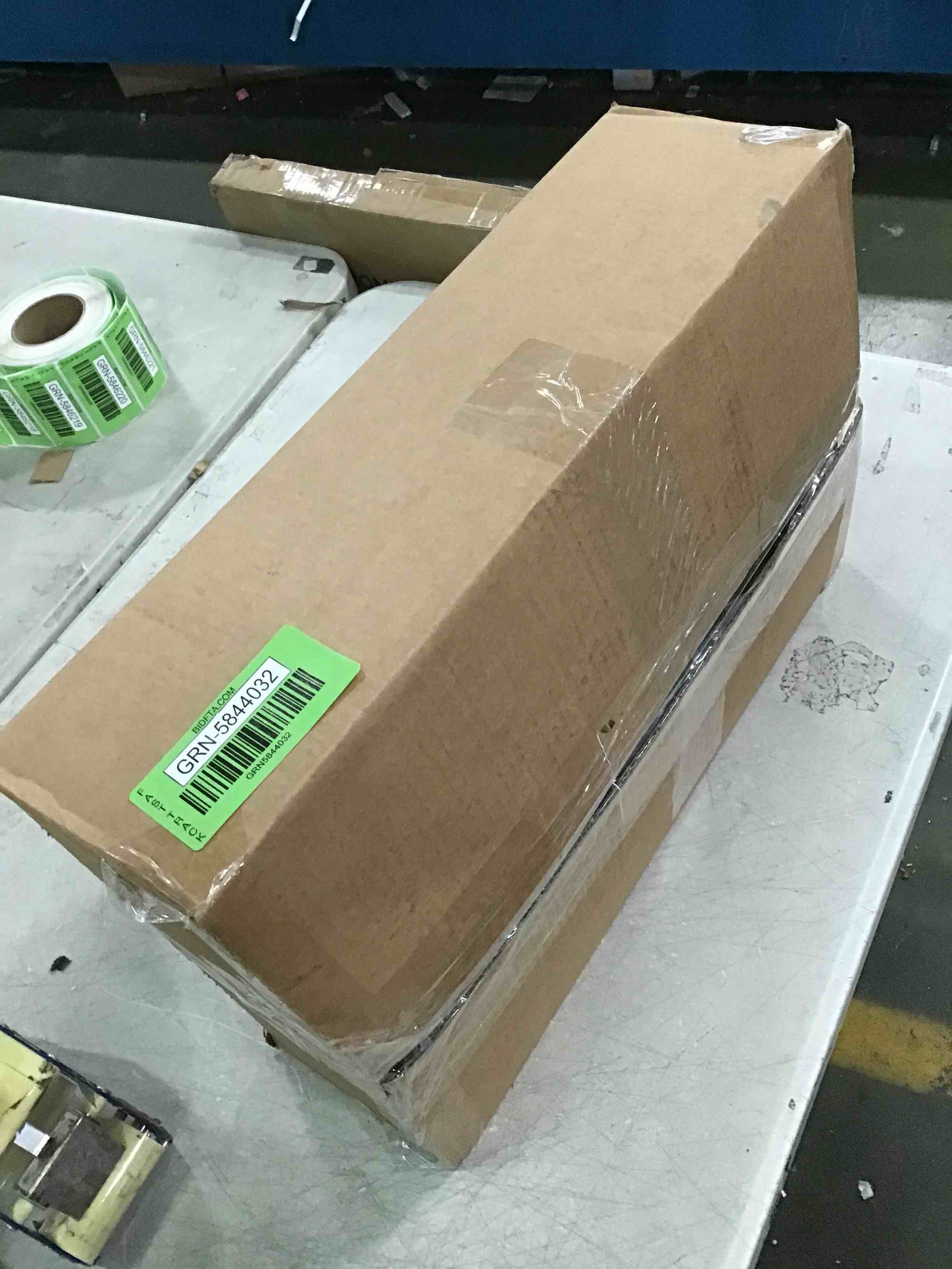 https://s3.amazonaws.com/lotting-images-prod/bidfta/GRN5844032_1704901568025.jpeg