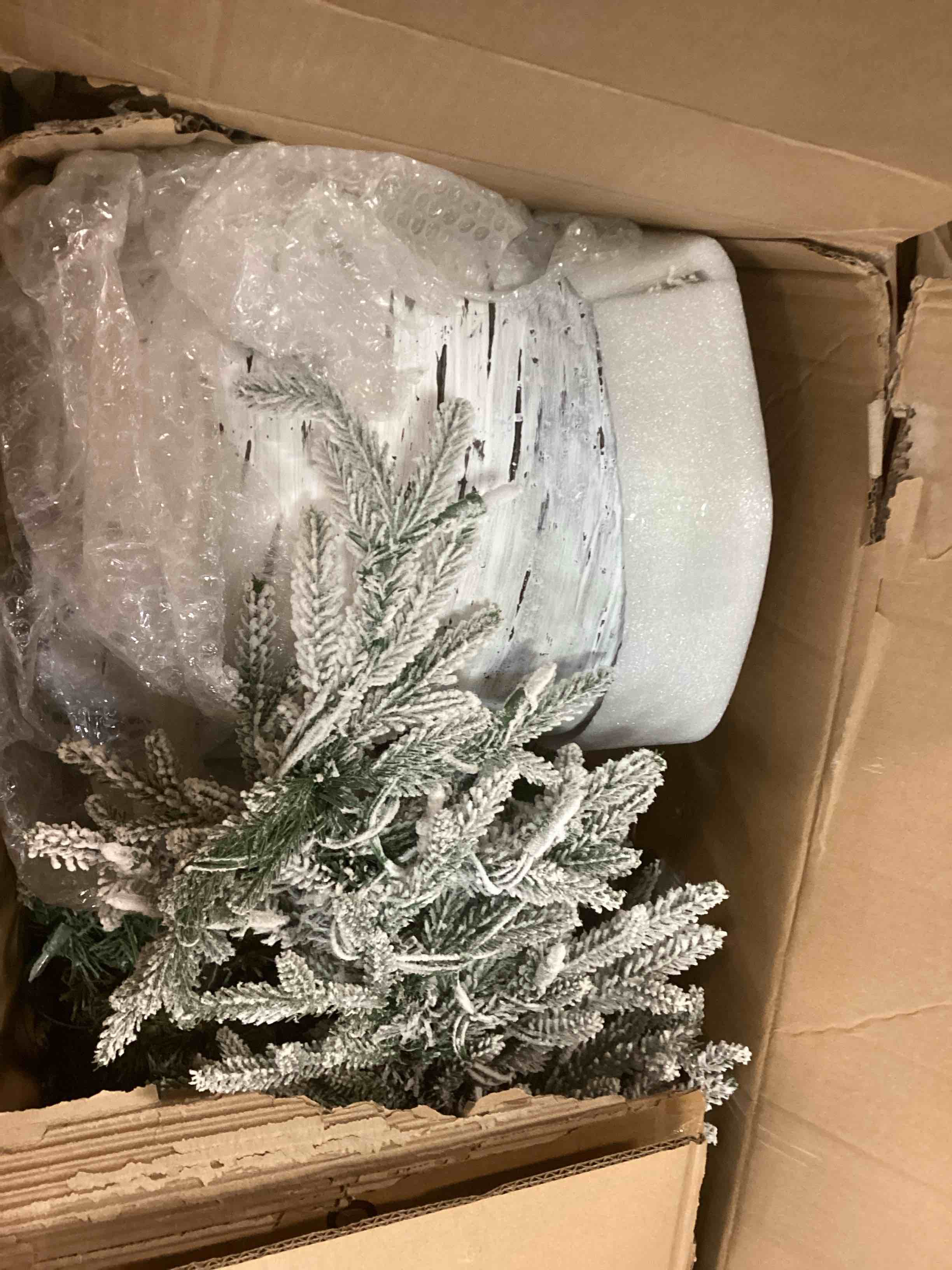 https://s3.amazonaws.com/lotting-images-prod/bidfta/GRN5844540_1704386434066.jpeg