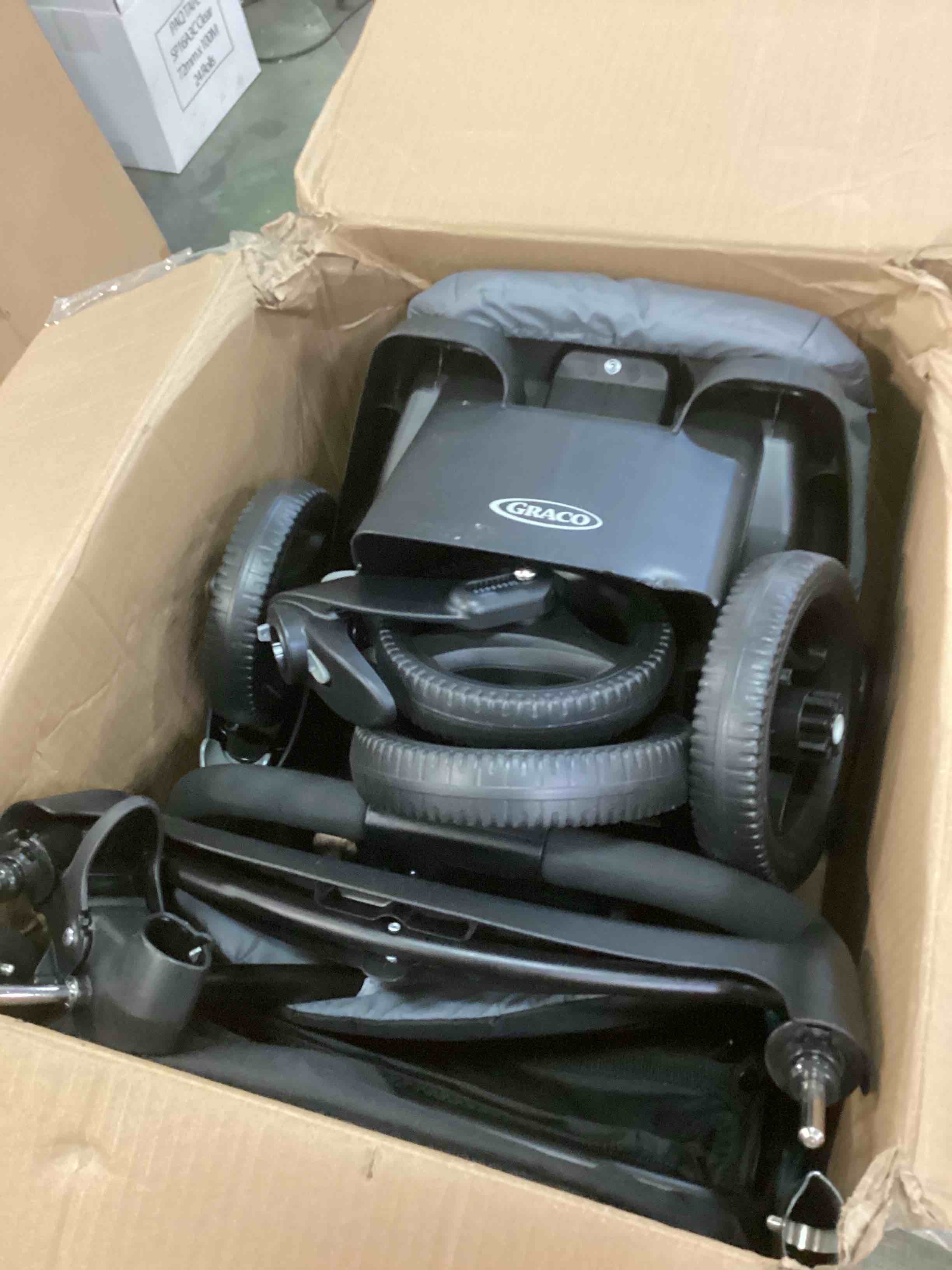 https://s3.amazonaws.com/lotting-images-prod/bidfta/GRN5844552_1704387535911.jpeg