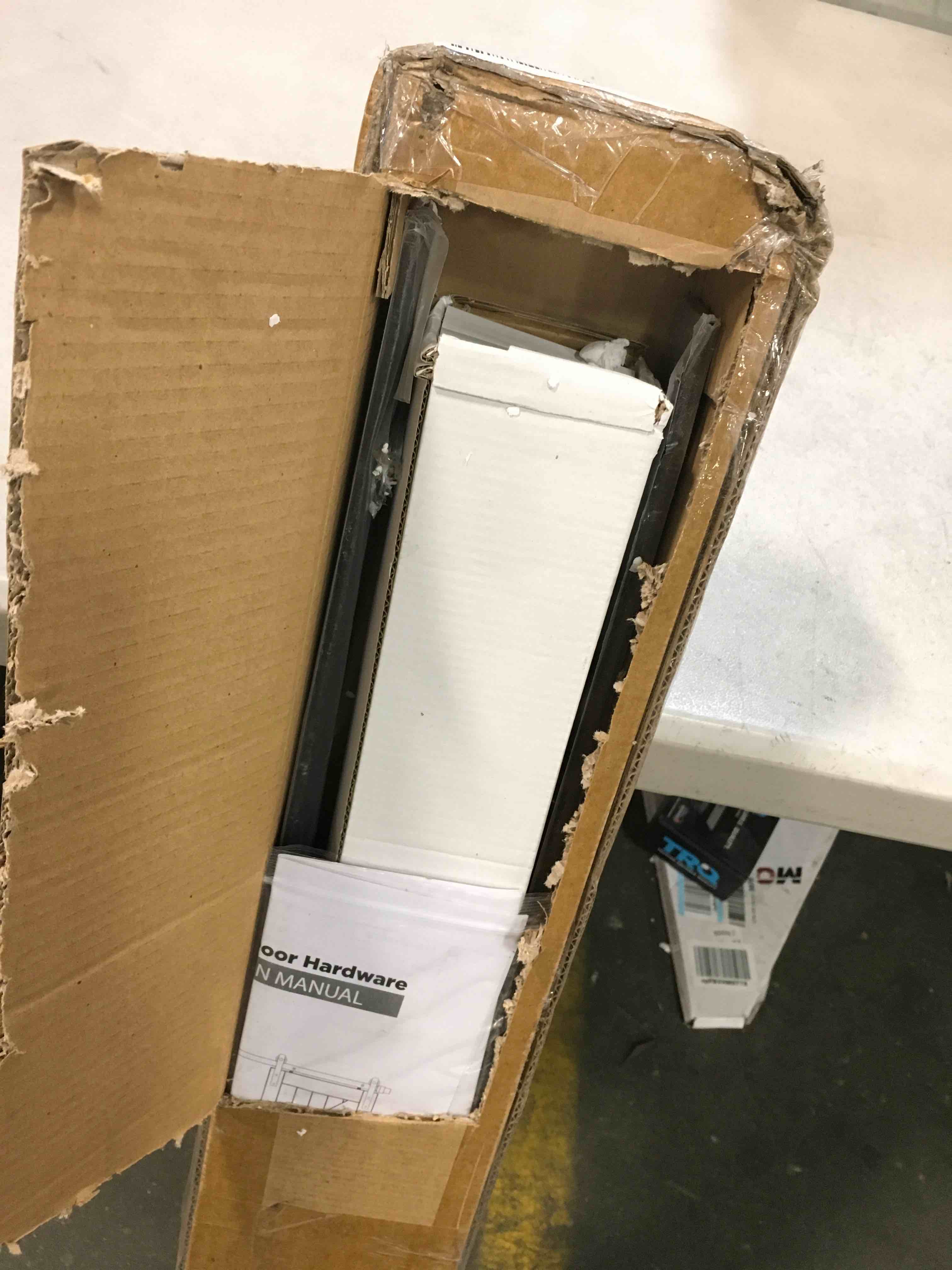 https://s3.amazonaws.com/lotting-images-prod/bidfta/GRN5845298_1704815125054.jpeg