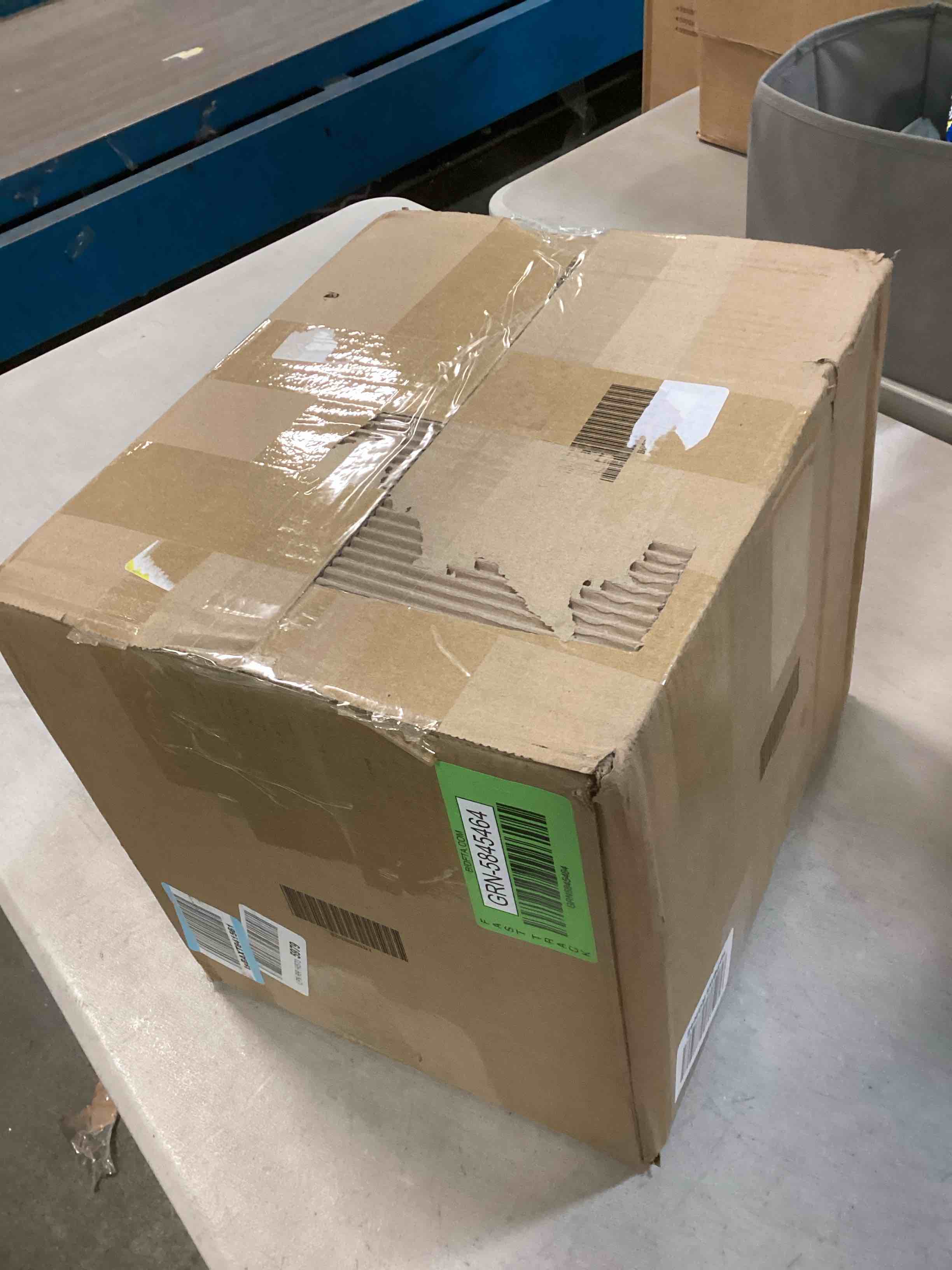 https://s3.amazonaws.com/lotting-images-prod/bidfta/GRN5845464_1704890716180.jpeg