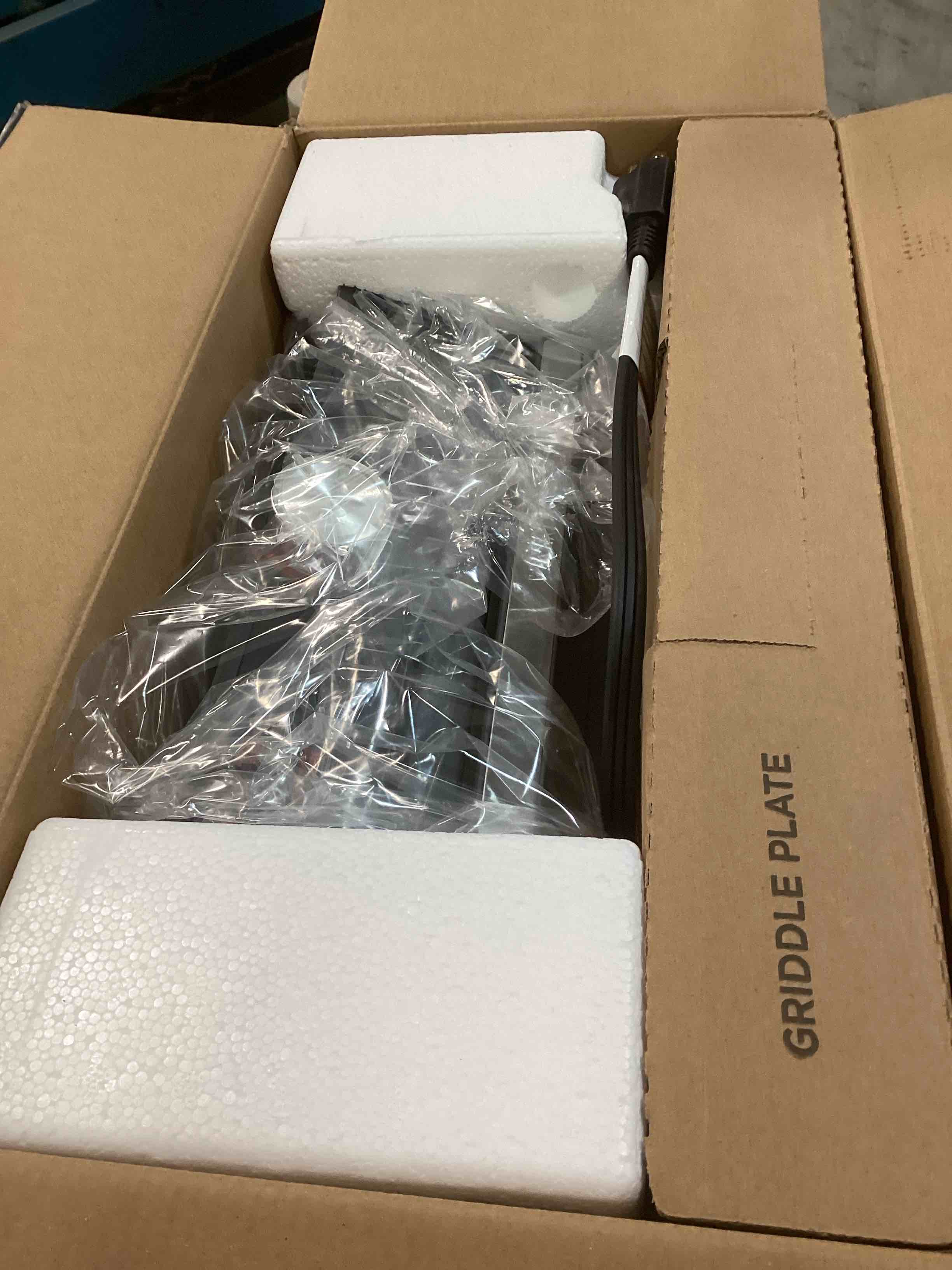https://s3.amazonaws.com/lotting-images-prod/bidfta/GRN5845585_1704904725388.jpeg