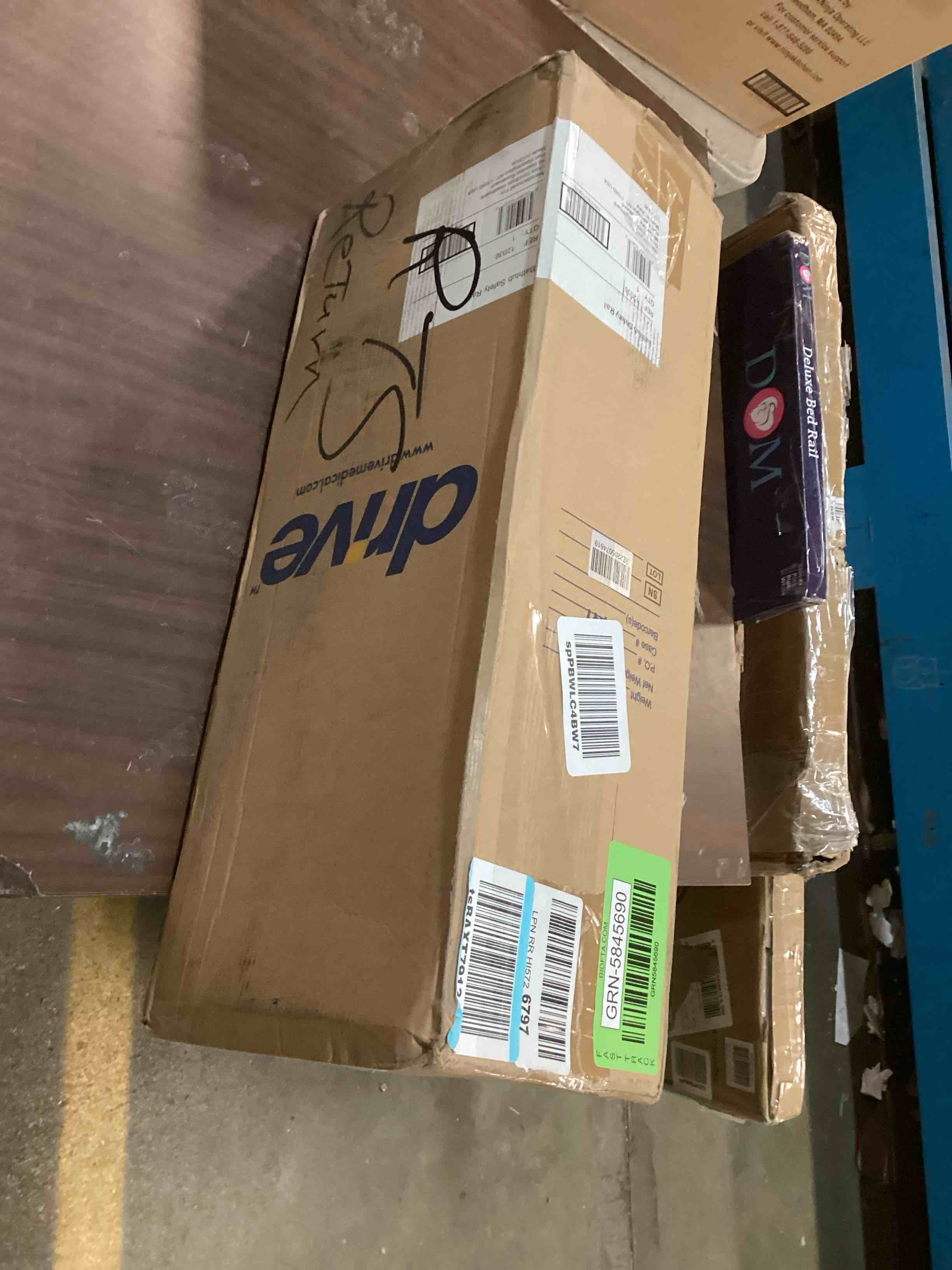 https://s3.amazonaws.com/lotting-images-prod/bidfta/GRN5845690_1704977698039.jpeg