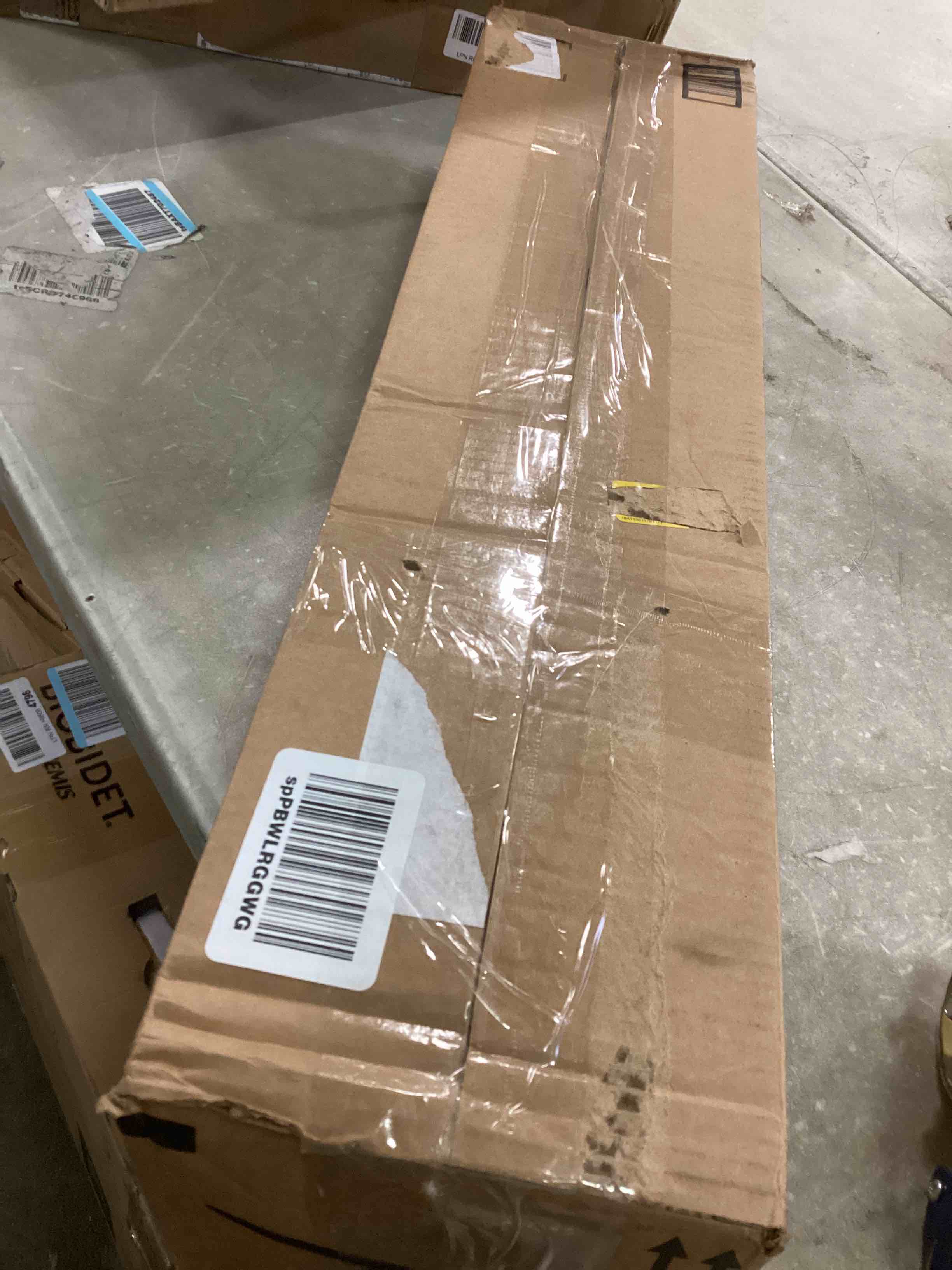 https://s3.amazonaws.com/lotting-images-prod/bidfta/GRN5846276_1704984222687.jpeg