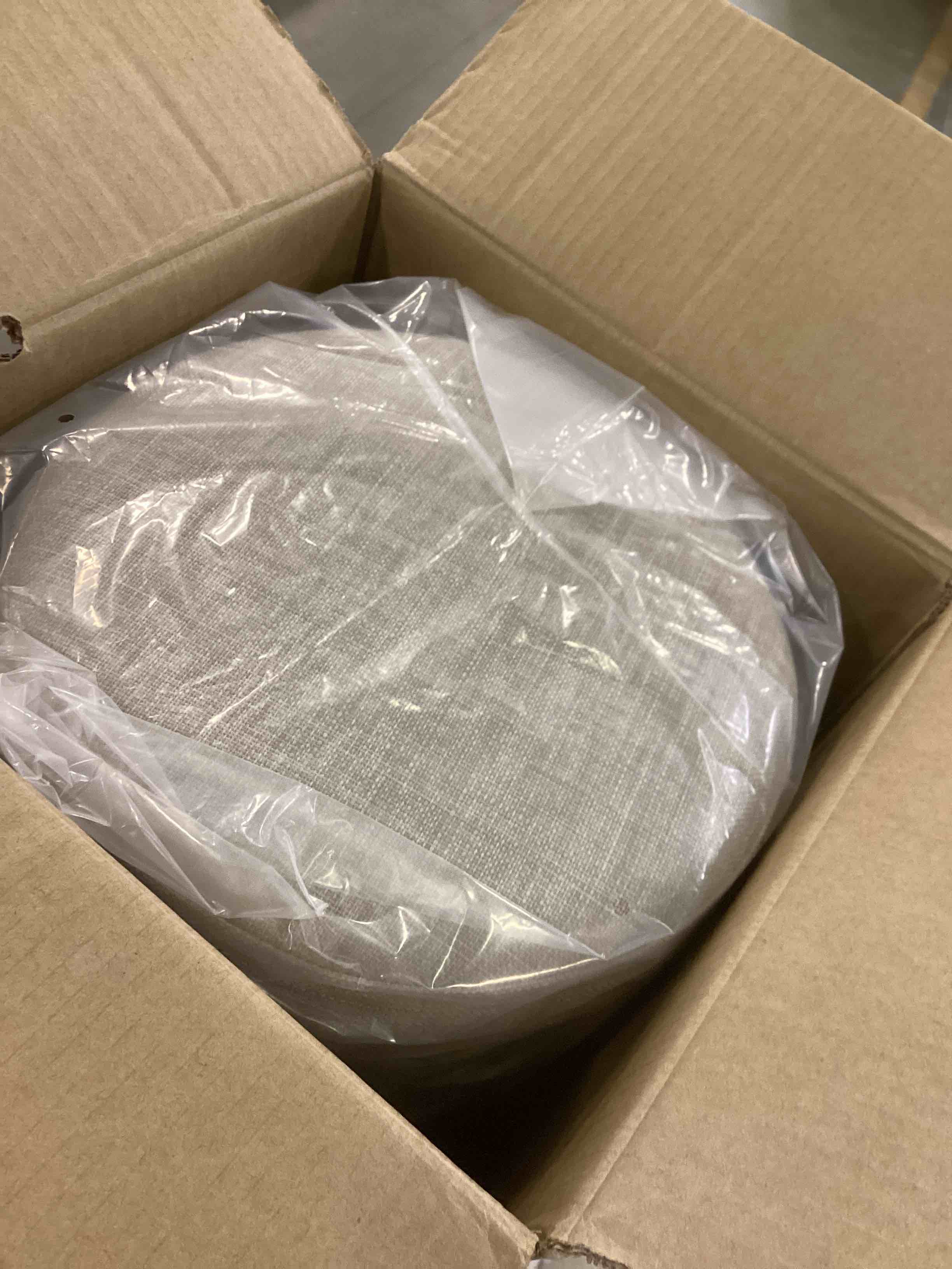 https://s3.amazonaws.com/lotting-images-prod/bidfta/GRN5846374_1704997833433.jpeg
