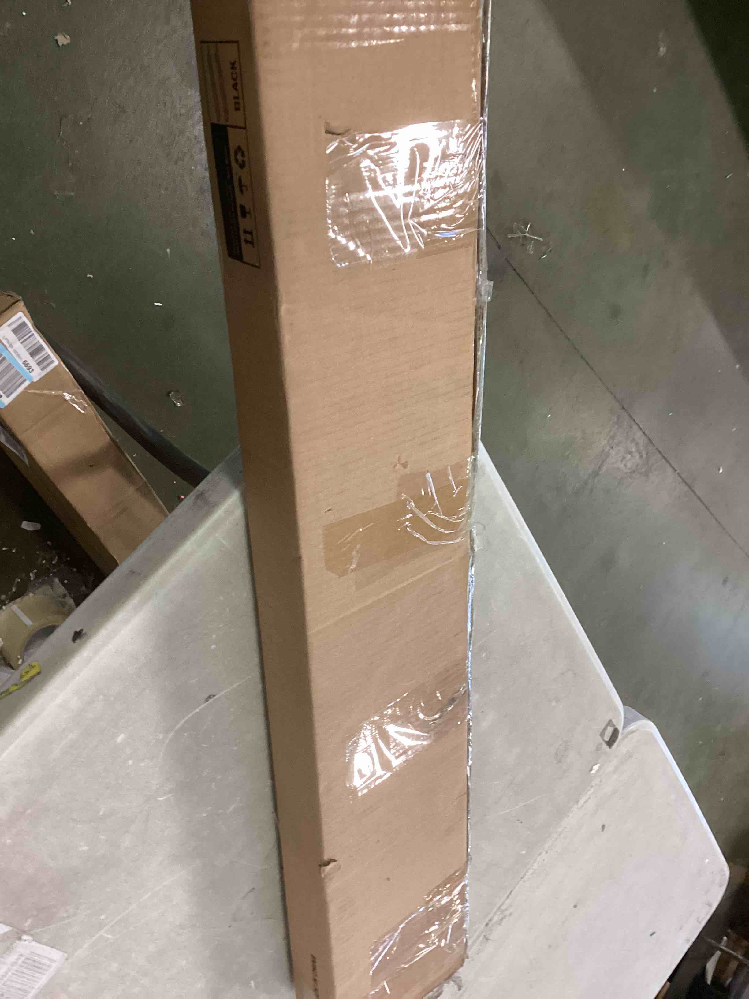 https://s3.amazonaws.com/lotting-images-prod/bidfta/GRN5846416_1705002639228.jpeg