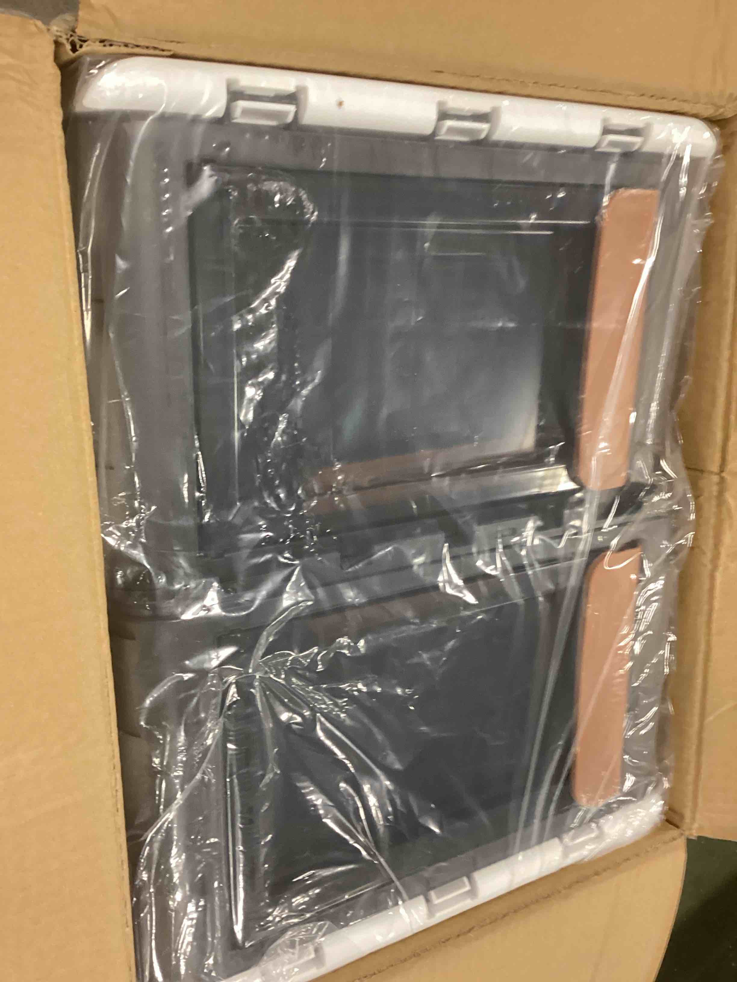 https://s3.amazonaws.com/lotting-images-prod/bidfta/GRN5847243_1705495684702.jpeg